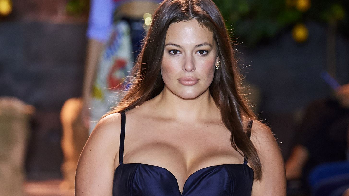 H &#x3BD;&#x3AD;&#x3B1; (&#x3B3;&#x3C5;&#x3BC;&#x3BD;&#x3AE;) body positive &#x3C6;&#x3C9;&#x3C4;&#x3BF;&#x3B3;&#x3C1;&#x3B1;&#x3C6;&#x3AF;&#x3B1; &#x3C4;&#x3B7;&#x3C2; Ashley Graham