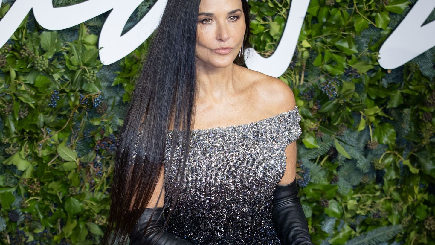 Demi Moore | &#x3A4;&#x3BF; &#x3C4;&#x3C1;&#x3C5;&#x3C6;&#x3B5;&#x3C1;&#x3CC; &#x3BC;&#x3AE;&#x3BD;&#x3C5;&#x3BC;&#x3AC; &#x3C4;&#x3B7;&#x3C2; &#x3B3;&#x3B9;&#x3B1; &#x3C4;&#x3B1; 67&#x3B1; &#x3B3;&#x3B5;&#x3BD;&#x3AD;&#x3B8;&#x3BB;&#x3B9;&#x3B1; &#x3C4;&#x3BF;&#x3C5; &#x3C0;&#x3C1;&#x3CE;&#x3B7;&#x3BD; &#x3C4;&#x3B7;&#x3C2;, Bruce Willis