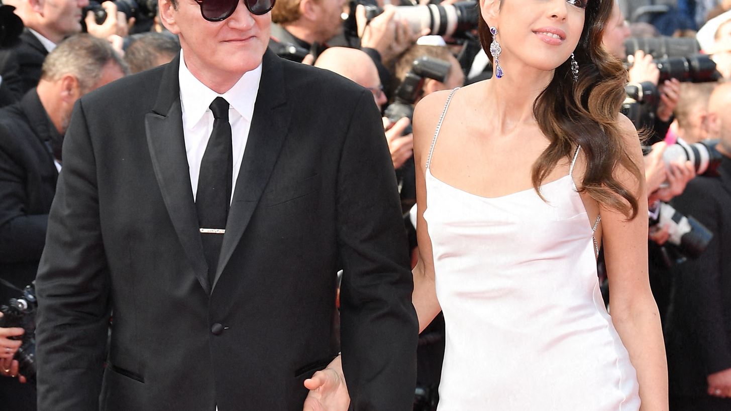Quentin Tarantino | &#x3A0;&#x3B5;&#x3C1;&#x3B9;&#x3BC;&#x3AD;&#x3BD;&#x3B5;&#x3B9; &#x3C4;&#x3BF; &#x3B4;&#x3B5;&#x3CD;&#x3C4;&#x3B5;&#x3C1;&#x3BF; &#x3C0;&#x3B1;&#x3B9;&#x3B4;&#x3AF; &#x3C4;&#x3BF;&#x3C5; &#x3BC;&#x3B5; &#x3C4;&#x3B7;&#x3BD; &#x3C3;&#x3CD;&#x3B6;&#x3C5;&#x3B3;&#x3CC; &#x3C4;&#x3BF;&#x3C5;, Daniella