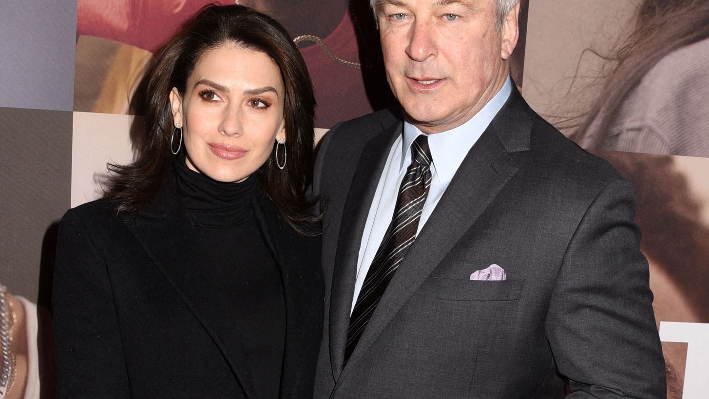 Alec &amp; Hilaria Baldwin | &#x391;&#x3C0;&#x3BF;&#x3BA;&#x3AC;&#x3BB;&#x3C5;&#x3C8;&#x3B1;&#x3BD; &#x3C4;&#x3BF; &#x3C6;&#x3CD;&#x3BB;&#x3BF; &#x3C4;&#x3BF;&#x3C5; &#x3AD;&#x3B2;&#x3B4;&#x3BF;&#x3BC;&#x3BF;&#x3C5; &#x3C0;&#x3B1;&#x3B9;&#x3B4;&#x3B9;&#x3BF;&#x3CD; &#x3C0;&#x3BF;&#x3C5; &#x3C0;&#x3B5;&#x3C1;&#x3B9;&#x3BC;&#x3AD;&#x3BD;&#x3BF;&#x3C5;&#x3BD;