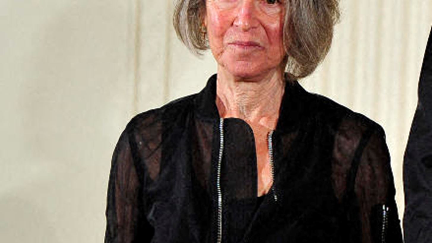 &#x3A3;&#x3C4;&#x3B7; Louise Gl&#xFC;ck &#x3C4;&#x3BF; &#x39D;&#x3CC;&#x3BC;&#x3C0;&#x3B5;&#x3BB; &#x3BB;&#x3BF;&#x3B3;&#x3BF;&#x3C4;&#x3B5;&#x3C7;&#x3BD;&#x3AF;&#x3B1;&#x3C2; 2020