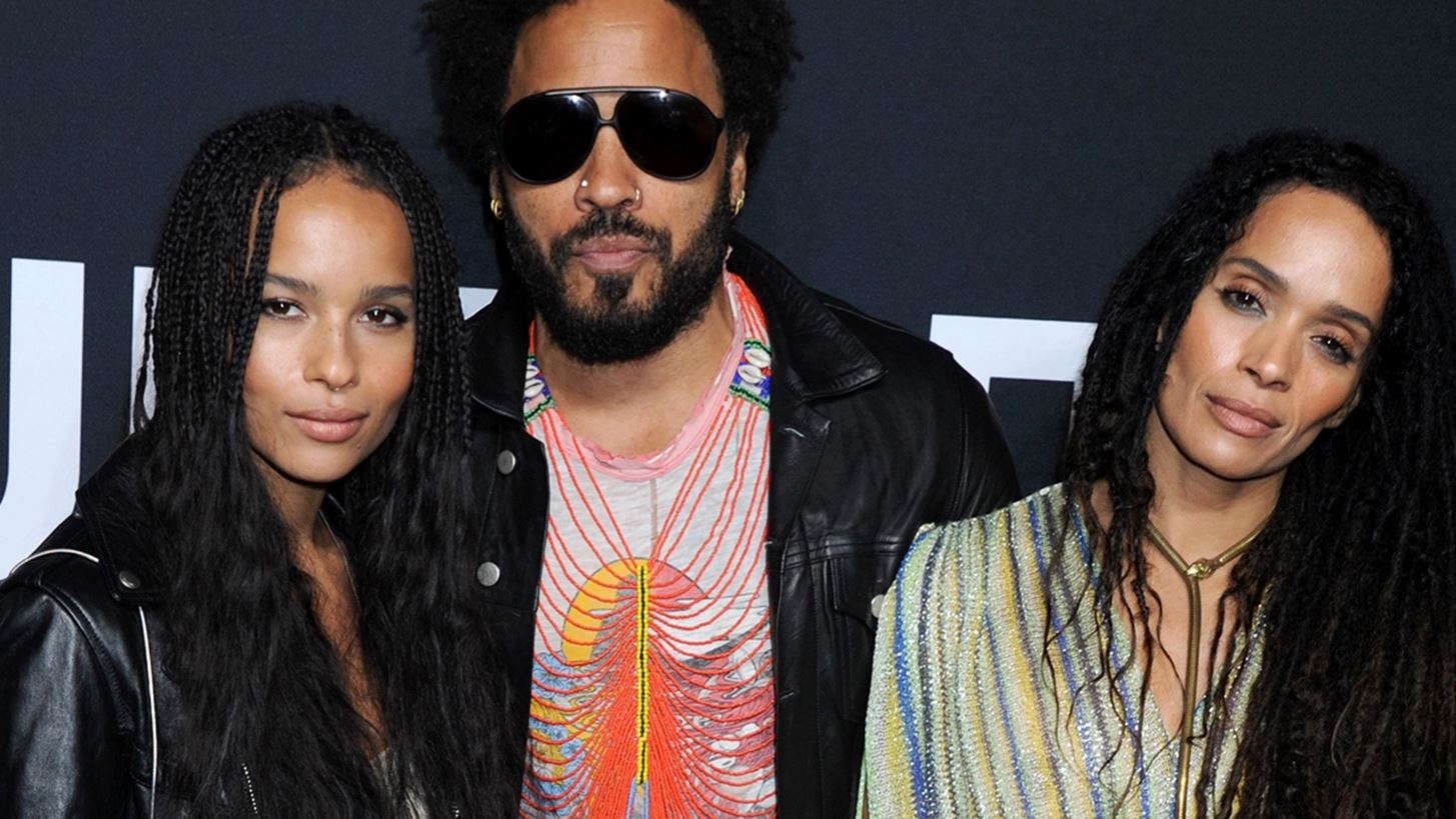 Zo&#xEB; Kravitz | &#x397; &#x3C0;&#x3BF;&#x3BB;&#x3CD;&#x3C4;&#x3B9;&#x3BC;&#x3B7; &#x3C3;&#x3C5;&#x3BC;&#x3B2;&#x3BF;&#x3C5;&#x3BB;&#x3AE; &#x3C0;&#x3BF;&#x3C5; &#x3C4;&#x3B7;&#x3C2; &#x3AD;&#x3B4;&#x3C9;&#x3C3;&#x3B1;&#x3BD; &#x3BF;&#x3B9; &#x3B4;&#x3B9;&#x3AC;&#x3C3;&#x3B7;&#x3BC;&#x3BF;&#x3B9; &#x3B3;&#x3BF;&#x3BD;&#x3B5;&#x3AF;&#x3C2; &#x3C4;&#x3B7;&#x3C2;, Lenny Kravitz &#x3BA;&#x3B1;&#x3B9; Lisa Bonet