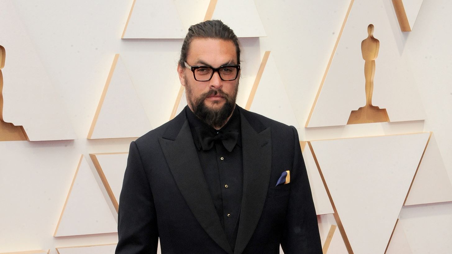 Jason Momoa | &#x3A0;&#x3BF;&#x3B9;&#x3B1; &#x3B4;&#x3B9;&#x3AC;&#x3C3;&#x3B7;&#x3BC;&#x3B7; &#x3B7;&#x3B8;&#x3BF;&#x3C0;&#x3BF;&#x3B9;&#x3CC; &#x3C6;&#x3B7;&#x3BC;&#x3BF;&#x3BB;&#x3BF;&#x3B3;&#x3B5;&#x3AF;&#x3C4;&#x3B1;&#x3B9; &#x3C0;&#x3C9;&#x3C2; &#x3C6;&#x3BB;&#x3AD;&#x3C1;&#x3C4;&#x3B1;&#x3C1;&#x3B5; &#x3C4;&#x3B7; &#x3B2;&#x3C1;&#x3B1;&#x3B4;&#x3B9;&#x3AC; &#x3C4;&#x3C9;&#x3BD; &#x38C;&#x3C3;&#x3BA;&#x3B1;&#x3C1;