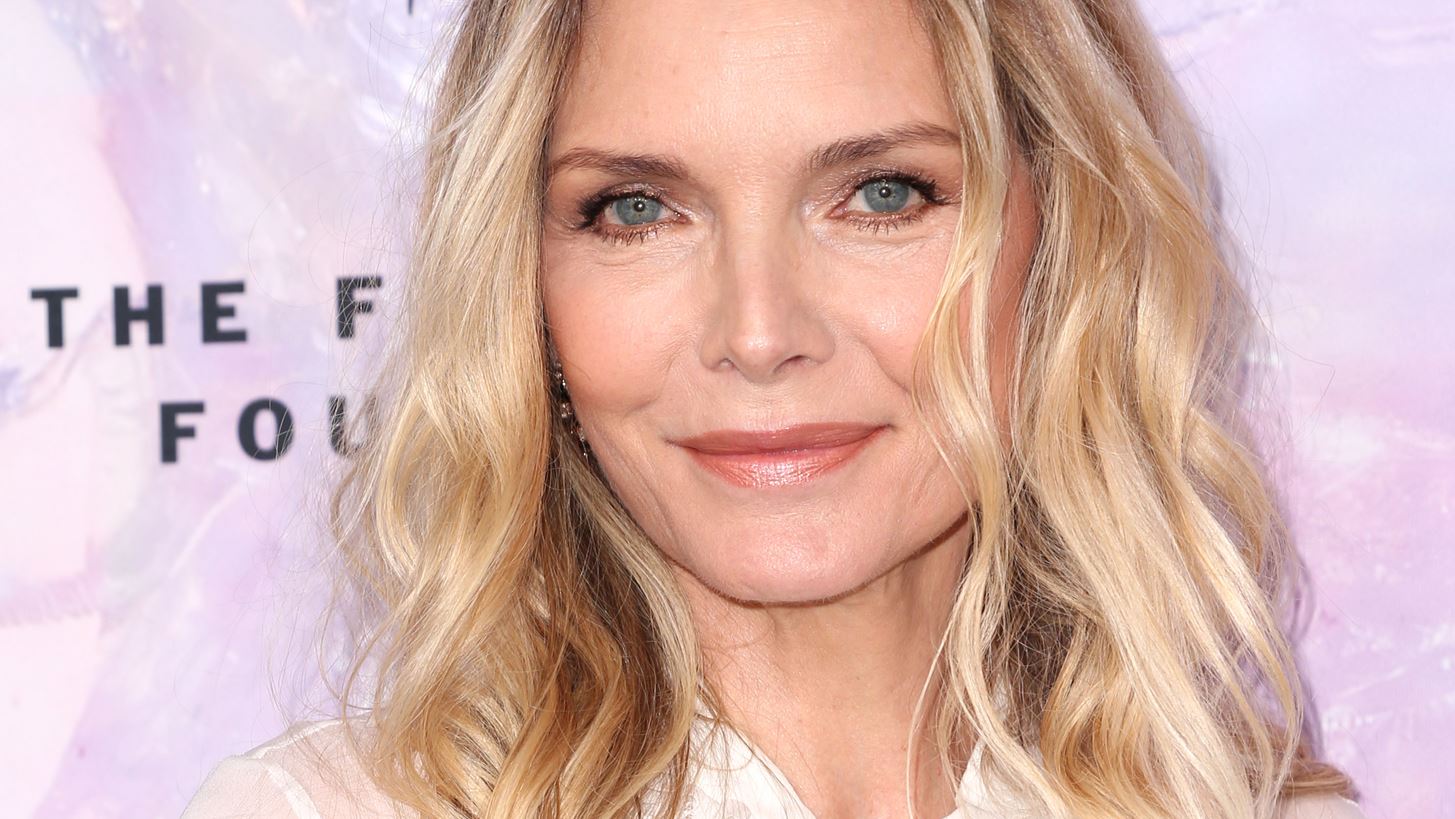 &quot;&#x3A0;&#x3AE;&#x3B3;&#x3B1;&#x3B9;&#x3BD;&#x3B1; &#x3B3;&#x3B9;&#x3B1; &#x3CD;&#x3C0;&#x3BD;&#x3BF; &#x3BA;&#x3BB;&#x3B1;&#x3AF;&#x3B3;&#x3BF;&#x3BD;&#x3C4;&#x3B1;&#x3C2;&quot; | &#x397; Michelle Pfeiffer &#x3B5;&#x3AF;&#x3C7;&#x3B5; &#x3C0;&#x3B5;&#x3C1;&#x3AC;&#x3C3;&#x3B5;&#x3B9; &#x3C0;&#x3BF;&#x3BB;&#x3CD; &#x3B4;&#x3CD;&#x3C3;&#x3BA;&#x3BF;&#x3BB;&#x3B1; &#x3C3;&#x3C4;&#x3B1; &#x3B3;&#x3C5;&#x3C1;&#x3AF;&#x3C3;&#x3BC;&#x3B1;&#x3C4;&#x3B1; &#x3C4;&#x3BF;&#x3C5; &quot;&#x3A3;&#x3B7;&#x3BC;&#x3B1;&#x3B4;&#x3B5;&#x3BC;&#x3AD;&#x3BD;&#x3BF;&#x3C5;&quot;
