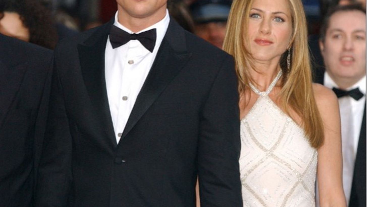 Jennifer Aniston: &#x393;&#x3B9;&#x3B1;&#x3C4;&#x3AF; &#x3B4;&#x3B5;&#x3BD; &#x3AE;&#x3C4;&#x3B1;&#x3BD; &#x3BA;&#x3B1;&#x3BB;&#x3B5;&#x3C3;&#x3BC;&#x3AD;&#x3BD;&#x3B7; &#x3B7; &#x3BC;&#x3B7;&#x3C4;&#x3AD;&#x3C1;&#x3B1; &#x3C4;&#x3B7;&#x3C2; &#x3C3;&#x3C4;&#x3BF;&#x3BD; &#x3B3;&#x3AC;&#x3BC;&#x3BF; &#x3C4;&#x3B7;&#x3C2; &#x3BC;&#x3B5; &#x3C4;&#x3BF;&#x3BD; Brad Pitt;