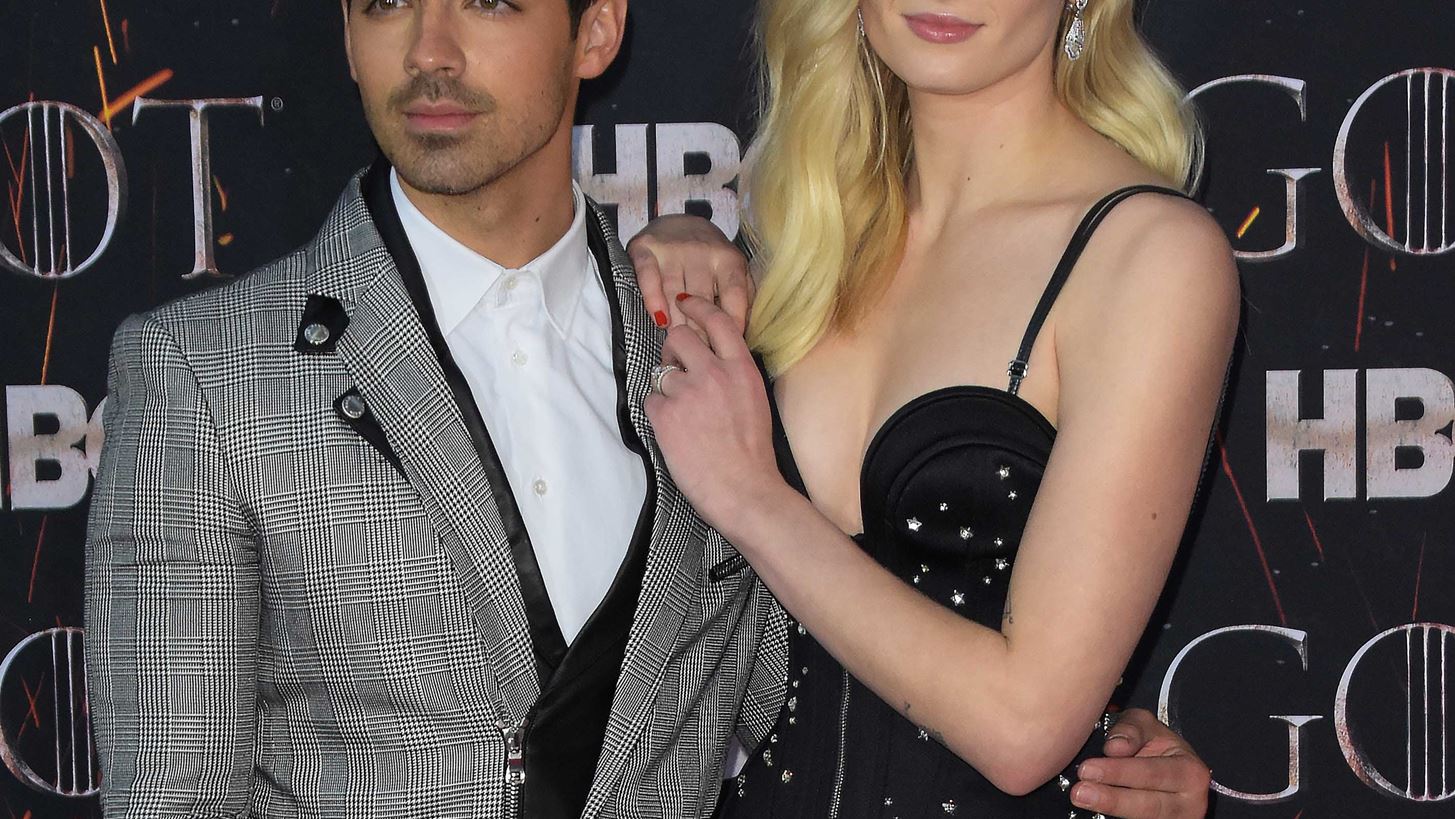 &#x397; Sophie Turner &#x3B1;&#x3C0;&#x3BF;&#x3BA;&#x3AC;&#x3BB;&#x3C5;&#x3C8;&#x3B5; &#x3C0;&#x3BF;&#x3B9;&#x3B1; &#x3B8;&#x3B1; &#x3B5;&#x3AF;&#x3BD;&#x3B1;&#x3B9; &#x3B7; &#x3C0;&#x3B1;&#x3C1;&#x3AC;&#x3BD;&#x3C5;&#x3BC;&#x3C6;&#x3BF;&#x3C2; &#x3C3;&#x3C4;&#x3BF;&#x3BD; &#x3B3;&#x3AC;&#x3BC;&#x3BF; &#x3C4;&#x3B7;&#x3C2;