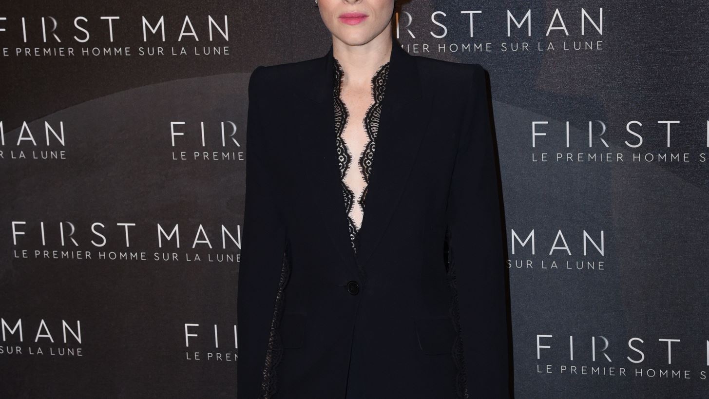 &#x397; &#x3B4;&#x3AE;&#x3BB;&#x3C9;&#x3C3;&#x3B7; &#x3C4;&#x3B7;&#x3C2; Claire Foy &#x3B3;&#x3B9;&#x3B1; &#x3C4;&#x3BF;&#x3C5;&#x3C2; &#x3C1;&#x3CC;&#x3BB;&#x3BF;&#x3C5;&#x3C2; &#x3C0;&#x3BF;&#x3C5; &#x3C5;&#x3C0;&#x3BF;&#x3B4;&#x3CD;&#x3B5;&#x3C4;&#x3B1;&#x3B9;