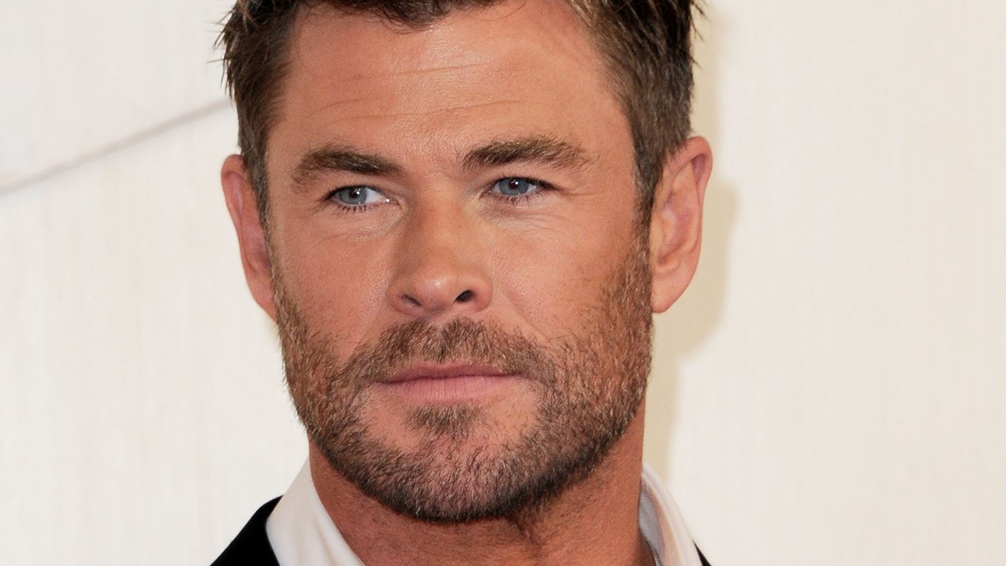 Chris Hemsworth | &#x395;&#x3BC;&#x3C0;&#x3BD;&#x3B5;&#x3CD;&#x3C3;&#x3C4;&#x3B7;&#x3BA;&#x3B5; &#x3AD;&#x3BD;&#x3B1; &#x3B1;&#x3C0;&#x3CC; &#x3C4;&#x3B1; &#x3BF;&#x3BD;&#x3CC;&#x3BC;&#x3B1;&#x3C4;&#x3B1; &#x3C4;&#x3C9;&#x3BD; &#x3C0;&#x3B1;&#x3B9;&#x3B4;&#x3B9;&#x3CE;&#x3BD; &#x3C4;&#x3BF;&#x3C5; &#x3B1;&#x3C0;&#x3CC; &#x3C4;&#x3BF;&#x3BD; Brad Pitt