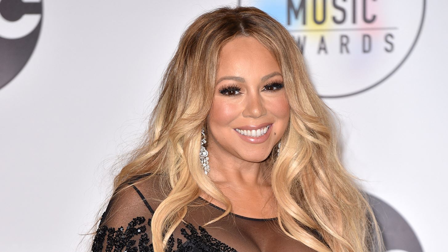 Mariah Carey | &#x397; &#x3B5;&#x3BC;&#x3C6;&#x3AC;&#x3BD;&#x3B9;&#x3C3;&#x3B7; &#x3BC;&#x3B5; &#x3C6;&#x3CC;&#x3C1;&#x3B5;&#x3BC;&#x3B1; Dolce &amp; Gabanna &#x3C0;&#x3BF;&#x3C5; &#x3B6;&#x3C5;&#x3B3;&#x3AF;&#x3B6;&#x3B5;&#x3B9; 20 &#x3BA;&#x3B9;&#x3BB;&#x3AC;