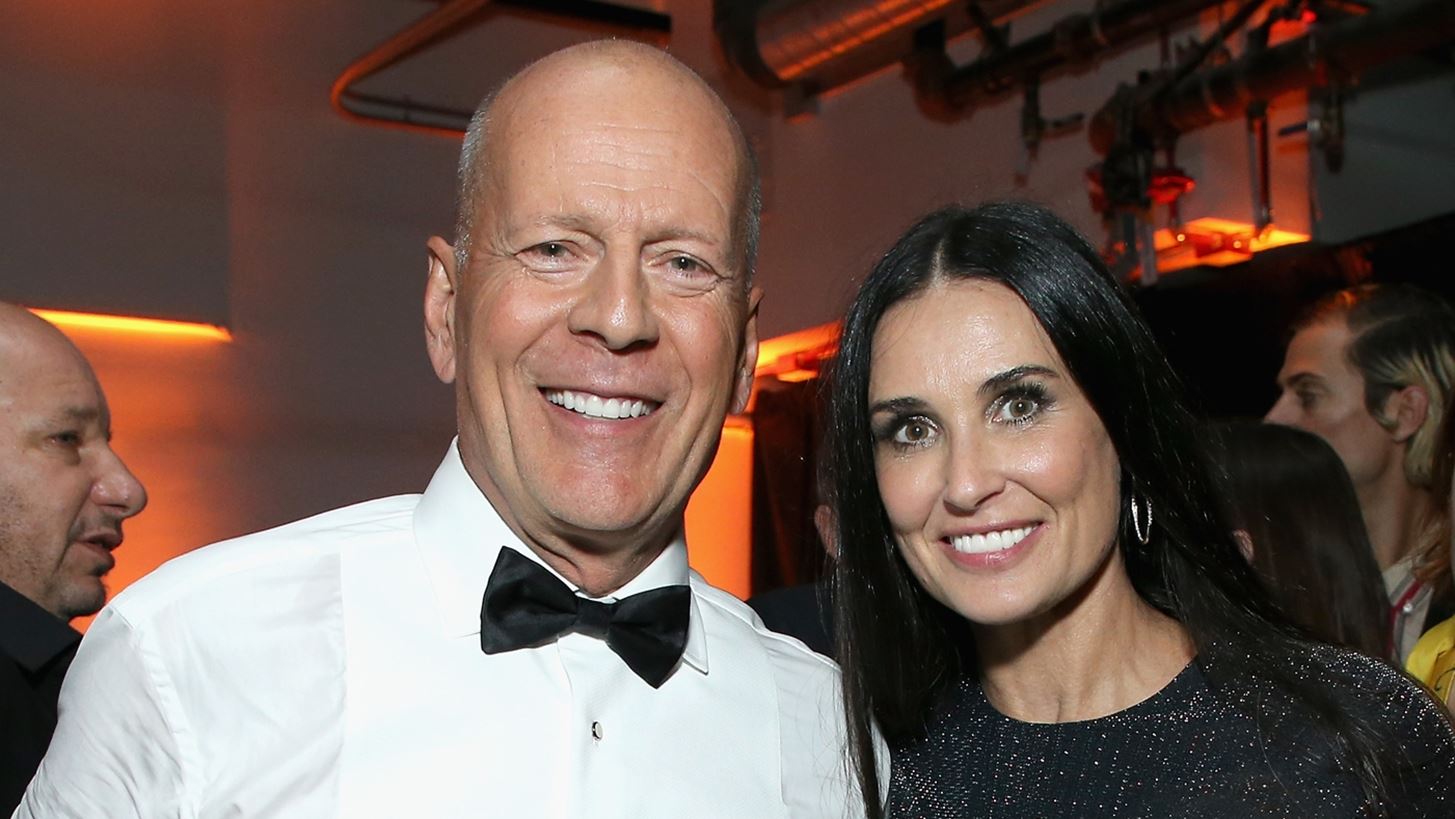 &#x39F; Bruce Willis &#x3C7;&#x3BF;&#x3C1;&#x3B5;&#x3CD;&#x3B5;&#x3B9; &#x3C3;&#x3C4;&#x3B7;&#x3BD; &#x3BA;&#x3BF;&#x3C5;&#x3B6;&#x3AF;&#x3BD;&#x3B1; &#x3BC;&#x3B5; &#x3C4;&#x3B7; Demi Moore | &#x3A4;&#x3BF; &#x3B2;&#x3AF;&#x3BD;&#x3C4;&#x3B5;&#x3BF; &#x3C0;&#x3BF;&#x3C5; &#x3C4;&#x3C1;&#x3AC;&#x3B2;&#x3B7;&#x3BE;&#x3B5; &#x3B7; &#x3BA;&#x3CC;&#x3C1;&#x3B7; &#x3C4;&#x3BF;&#x3C5;&#x3C2;, Rumer Willis