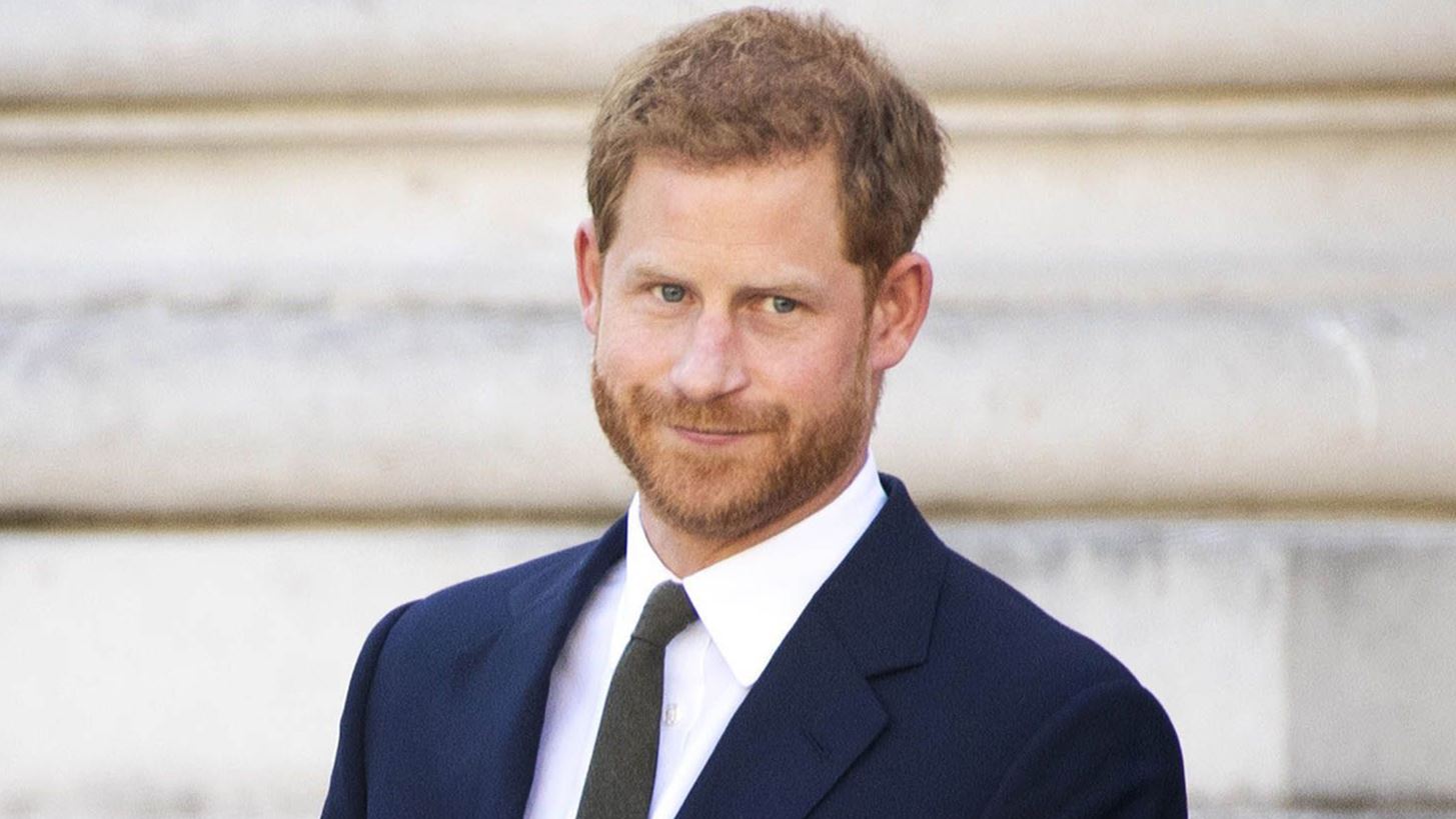 &#x39F; &#x3C0;&#x3C1;&#x3AF;&#x3B3;&#x3BA;&#x3B9;&#x3C0;&#x3B1;&#x3C2; Harry &#x3BA;&#x3C1;&#x3B1;&#x3C4;&#x3AC;&#x3B5;&#x3B9; &#x3C3;&#x3B5; &#x3B1;&#x3C0;&#x3CC;&#x3C3;&#x3C4;&#x3B1;&#x3C3;&#x3B7; &#x3C4;&#x3B7; &#x3B2;&#x3B1;&#x3C3;&#x3B9;&#x3BB;&#x3B9;&#x3BA;&#x3AE; &#x3BF;&#x3B9;&#x3BA;&#x3BF;&#x3B3;&#x3AD;&#x3BD;&#x3B5;&#x3B9;&#x3B1; &#x3BC;&#x3AD;&#x3C7;&#x3C1;&#x3B9; &#x3C4;&#x3B7;&#x3BD; &#x3BA;&#x3C5;&#x3BA;&#x3BB;&#x3BF;&#x3C6;&#x3BF;&#x3C1;&#x3AF;&#x3B1; &#x3C4;&#x3BF;&#x3C5; &#x3B2;&#x3B9;&#x3B2;&#x3BB;&#x3AF;&#x3BF;&#x3C5; &#x3C4;&#x3BF;&#x3C5;