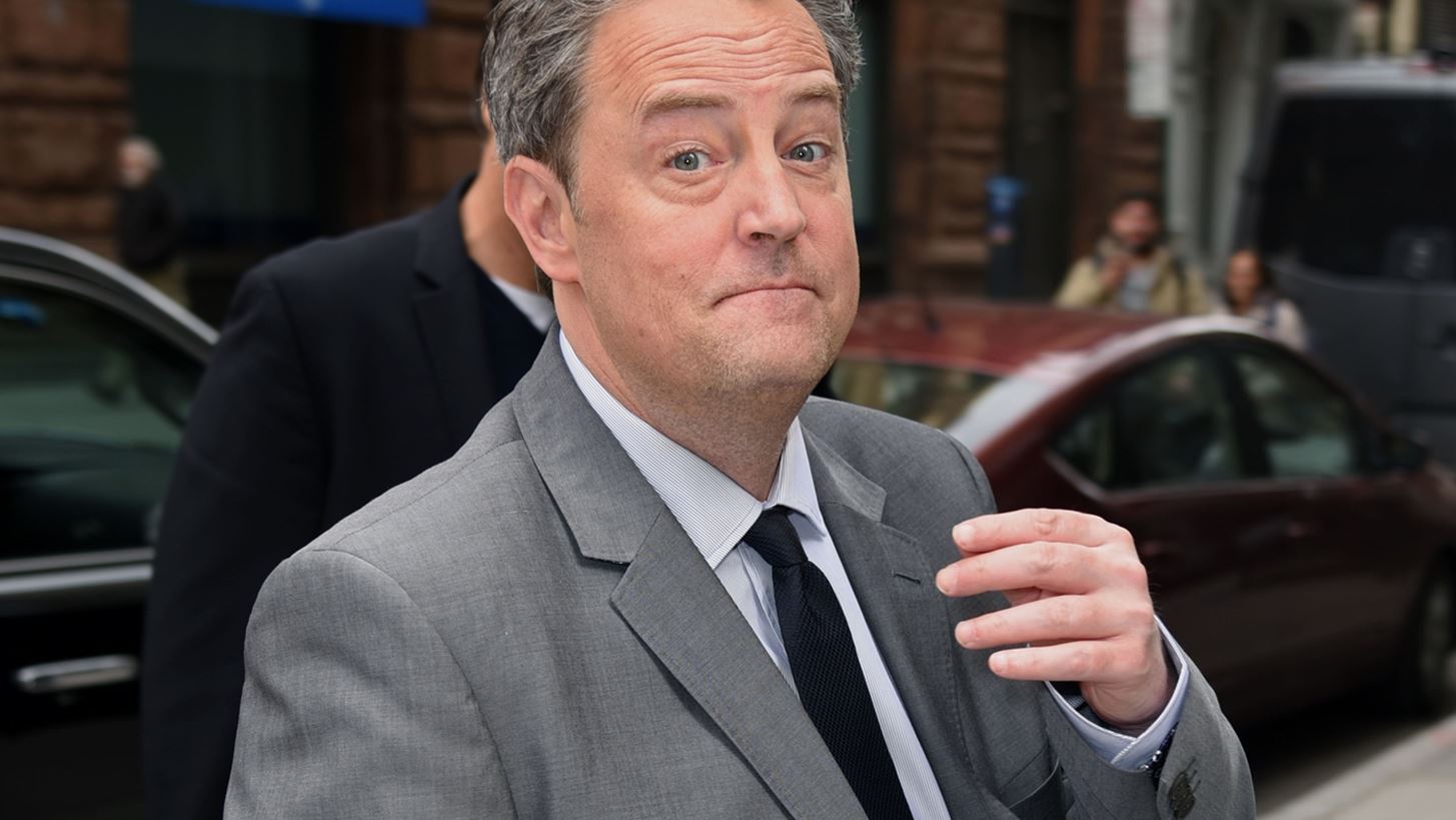 Matthew Perry | &#x397; &#x3C4;&#x3C1;&#x3B1;&#x3B3;&#x3B9;&#x3BA;&#x3AE; &#x3B6;&#x3C9;&#x3AE; &#x3B5;&#x3BD;&#x3CC;&#x3C2; &#x3B1;&#x3BD;&#x3B8;&#x3C1;&#x3CE;&#x3C0;&#x3BF;&#x3C5; &#x3C0;&#x3BF;&#x3C5; &#x3B4;&#x3B5;&#x3BD; &#x3BA;&#x3B1;&#x3C4;&#x3AC;&#x3C6;&#x3B5;&#x3C1;&#x3B5; &#x3BD;&#x3B1; &#x3B3;&#x3B5;&#x3BB;&#x3AC;&#x3C3;&#x3B5;&#x3B9; &#x3BF; &#x3AF;&#x3B4;&#x3B9;&#x3BF;&#x3C2; &#x3C0;&#x3BF;&#x3C4;&#x3AD;