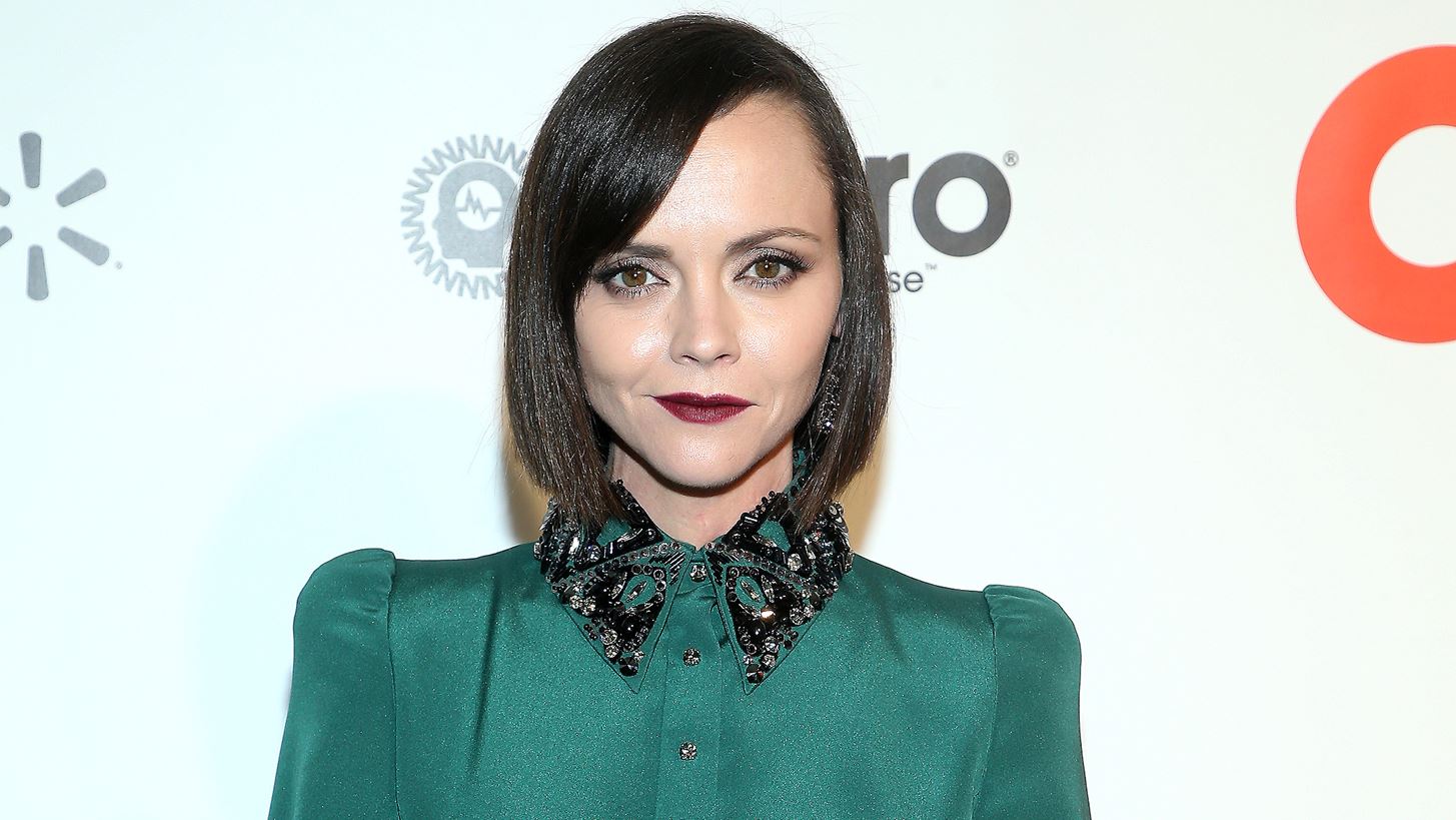 &#x397; Christina Ricci &#x3AD;&#x3C6;&#x3B5;&#x3C1;&#x3B5; &#x3C3;&#x3C4;&#x3BF;&#x3BD; &#x3BA;&#x3CC;&#x3C3;&#x3BC;&#x3BF; &#x3C4;&#x3BF; 2&#x3BF; &#x3C0;&#x3B1;&#x3B9;&#x3B4;&#x3AF; &#x3C4;&#x3B7;&#x3C2; - T&#x3BF; &#x3C5;&#x3C0;&#x3AD;&#x3C1;&#x3BF;&#x3C7;&#x3BF; &#x3CC;&#x3BD;&#x3BF;&#x3BC;&#x3B1; &#x3C4;&#x3B7;&#x3C2; &#x3BA;&#x3CC;&#x3C1;&#x3B7;&#x3C2; &#x3C4;&#x3B7;&#x3C2;
