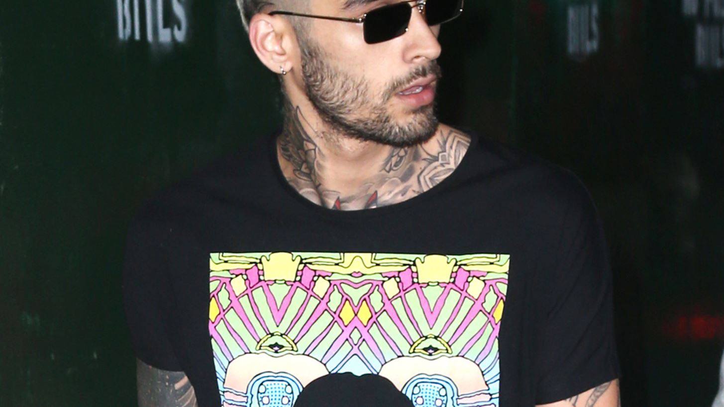&#x39F; Zayn Malik &#x3BA;&#x3C5;&#x3BA;&#x3BB;&#x3BF;&#x3C6;&#x3CC;&#x3C1;&#x3B7;&#x3C3;&#x3B5; &#x3C4;&#x3BF; &#x3C0;&#x3B9;&#x3BF; &#x3B5;&#x3BD;&#x3B1;&#x3BB;&#x3BB;&#x3B1;&#x3BA;&#x3C4;&#x3B9;&#x3BA;&#x3CC; &#x3C4;&#x3C1;&#x3B1;&#x3B3;&#x3BF;&#x3CD;&#x3B4;&#x3B9; &#x3C4;&#x3C9;&#x3BD; &#x3A7;&#x3C1;&#x3B9;&#x3C3;&#x3C4;&#x3BF;&#x3C5;&#x3B3;&#x3AD;&#x3BD;&#x3BD;&#x3C9;&#x3BD;