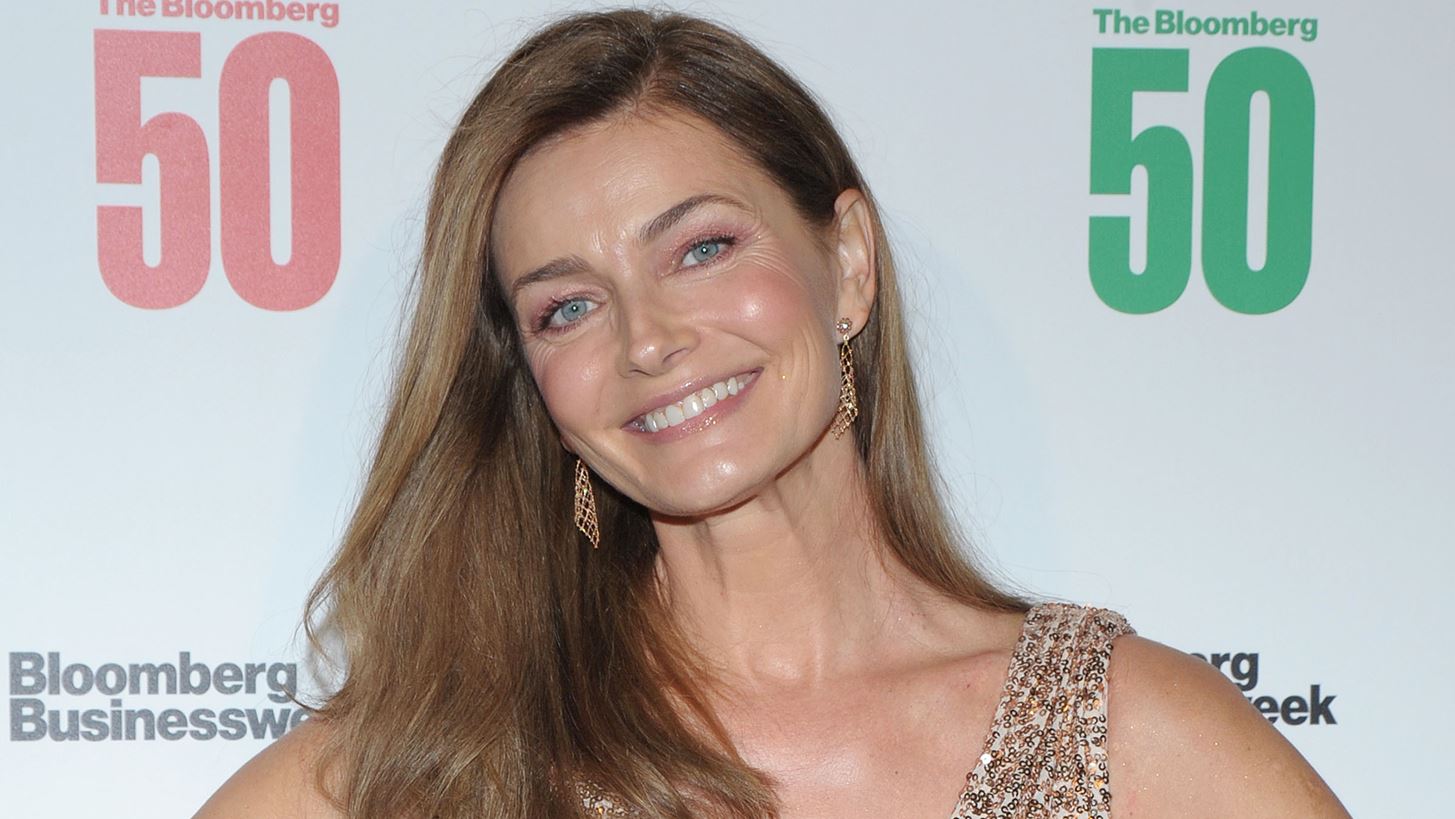 &#x397; Paulina Porizkova &#x3B5;&#x3BD;&#x3B8;&#x3B1;&#x3C1;&#x3C1;&#x3CD;&#x3BD;&#x3B5;&#x3B9; &#x3C4;&#x3B9;&#x3C2; &#x3B3;&#x3C5;&#x3BD;&#x3B1;&#x3AF;&#x3BA;&#x3B5;&#x3C2; &#x3BD;&#x3B1; &#x3B3;&#x3B9;&#x3BF;&#x3C1;&#x3C4;&#x3AC;&#x3C3;&#x3BF;&#x3C5;&#x3BD; &#x3C4;&#x3BF; &#x3C3;&#x3CE;&#x3BC;&#x3B1; &#x3C4;&#x3BF;&#x3C5;&#x3C2;, &#x3B1;&#x3BD;&#x3B5;&#x3BE;&#x3AC;&#x3C1;&#x3C4;&#x3B7;&#x3C4;&#x3B1; &#x3B1;&#x3C0;&#x3CC; &#x3C4;&#x3B7;&#x3BD; &#x3B7;&#x3BB;&#x3B9;&#x3BA;&#x3AF;&#x3B1; &#x3C4;&#x3BF;&#x3C5;&#x3C2;