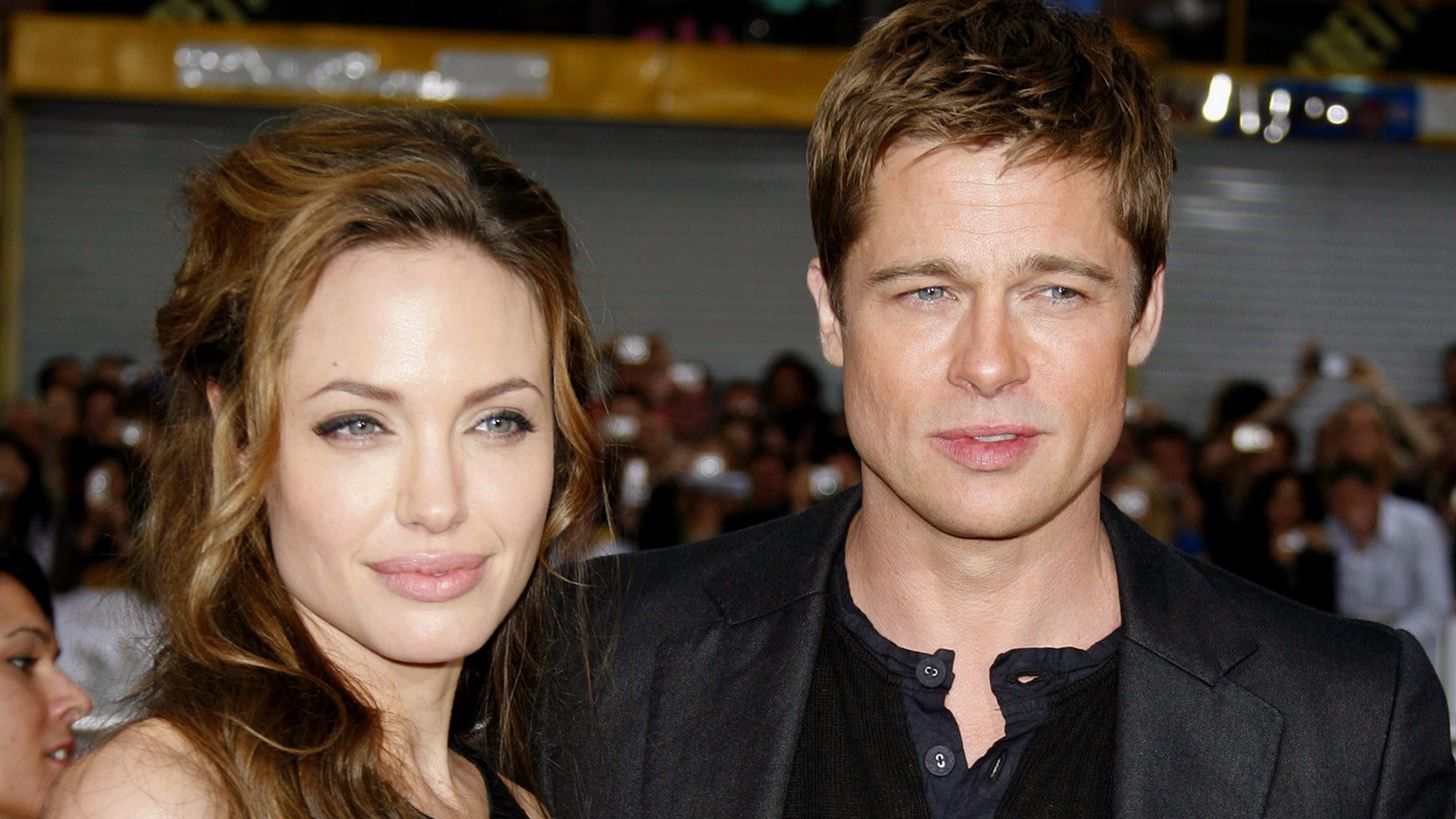Angelina Jolie - Brad Pitt | &#x3A4;&#x3AD;&#x3BB;&#x3BF;&#x3C2; &#x3B7; &#x3B4;&#x3B9;&#x3B1;&#x3BC;&#x3AC;&#x3C7;&#x3B7; &#x3B3;&#x3B9;&#x3B1; &#x3C4;&#x3BF;&#x3BD; &#x3B1;&#x3BC;&#x3C0;&#x3B5;&#x3BB;&#x3CE;&#x3BD;&#x3B1; &#x3C4;&#x3BF;&#x3C5;&#x3C2; - &#x398;&#x3B1; &#x3BB;&#x3CD;&#x3C3;&#x3BF;&#x3C5;&#x3BD; &#x3C4;&#x3B9;&#x3C2; &#x3B4;&#x3B9;&#x3B1;&#x3C6;&#x3BF;&#x3C1;&#x3AD;&#x3C2; &#x3C4;&#x3BF;&#x3C5;&#x3C2; &#x3B5;&#x3BE;&#x3C9;&#x3B4;&#x3B9;&#x3BA;&#x3B1;&#x3C3;&#x3C4;&#x3B9;&#x3BA;&#x3AC;