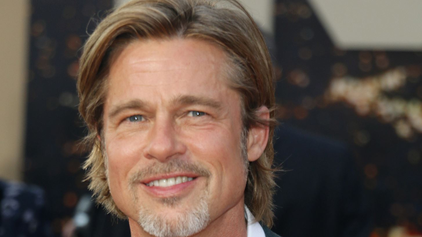 &#x39C;&#x3B9;&#x3B1; &#x3B8;&#x3C1;&#x3C5;&#x3BB;&#x3B9;&#x3BA;&#x3AE; &#x3C4;&#x3C1;&#x3B1;&#x3B3;&#x3BF;&#x3C5;&#x3B4;&#x3AF;&#x3C3;&#x3C4;&#x3C1;&#x3B9;&#x3B1; &#x3B5;&#x3B3;&#x3BA;&#x3B1;&#x3B9;&#x3BD;&#x3AF;&#x3B1;&#x3C3;&#x3B5; &#x3C4;&#x3BF; &#x3C3;&#x3C4;&#x3BF;&#x3CD;&#x3BD;&#x3C4;&#x3B9;&#x3BF; &#x3B7;&#x3C7;&#x3BF;&#x3B3;&#x3C1;&#x3AC;&#x3C6;&#x3B7;&#x3C3;&#x3B7;&#x3C2; &#x3C4;&#x3BF;&#x3C5; Brad Pitt &#x3C3;&#x3C4;&#x3B7;&#x3BD; &#x3A0;&#x3C1;&#x3BF;&#x3B2;&#x3B7;&#x3B3;&#x3BA;&#x3AF;&#x3B1;