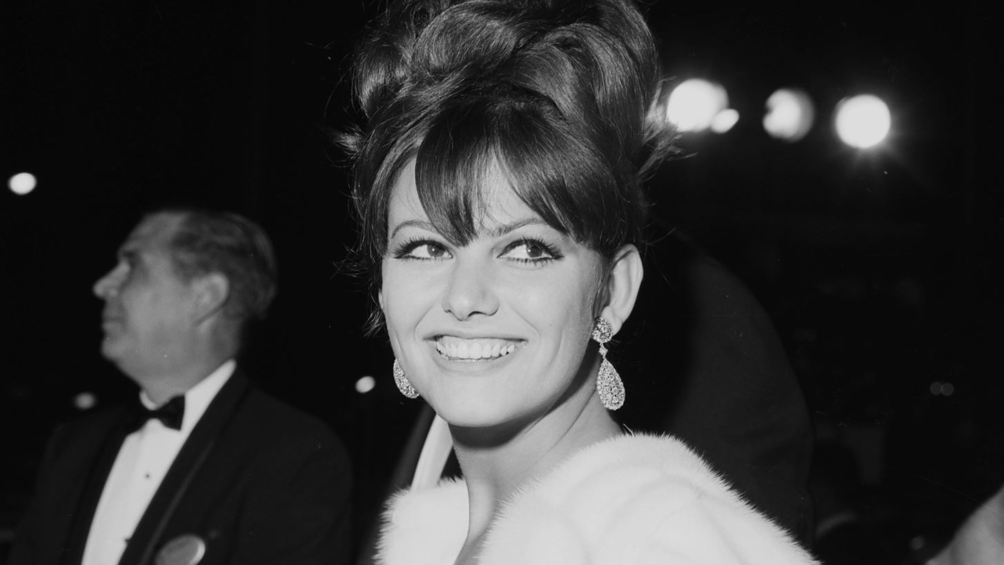 &#x388;&#x3C6;&#x3C5;&#x3B3;&#x3B5; &#x3B1;&#x3C0;&#x3CC; &#x3C4;&#x3B7; &#x3B6;&#x3C9;&#x3AE; &#x3B7; Claudia Cardinale &#x3C3;&#x3B5; &#x3B7;&#x3BB;&#x3B9;&#x3BA;&#x3AF;&#x3B1; 87 &#x3B5;&#x3C4;&#x3CE;&#x3BD;