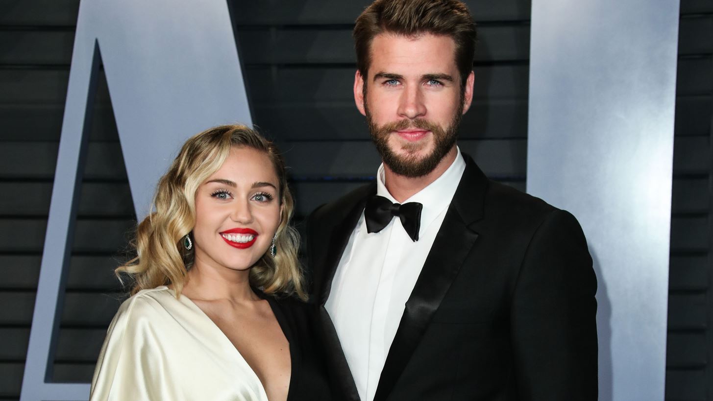 Miley Cyrus | &#x397; &#x3C3;&#x3C4;&#x3B9;&#x3B3;&#x3BC;&#x3AE; &#x3C0;&#x3BF;&#x3C5; &#x3BA;&#x3B1;&#x3C4;&#x3AC;&#x3BB;&#x3B1;&#x3B2;&#x3B5; &#x3CC;&#x3C4;&#x3B9; &#x3BF; &#x3B3;&#x3AC;&#x3BC;&#x3BF;&#x3C2; &#x3C4;&#x3B7;&#x3C2; &#x3BC;&#x3B5; &#x3C4;&#x3BF;&#x3BD; Liam Hemsworth &#x3B5;&#x3AF;&#x3C7;&#x3B5; &#x3C4;&#x3B5;&#x3BB;&#x3B5;&#x3B9;&#x3CE;&#x3C3;&#x3B5;&#x3B9;