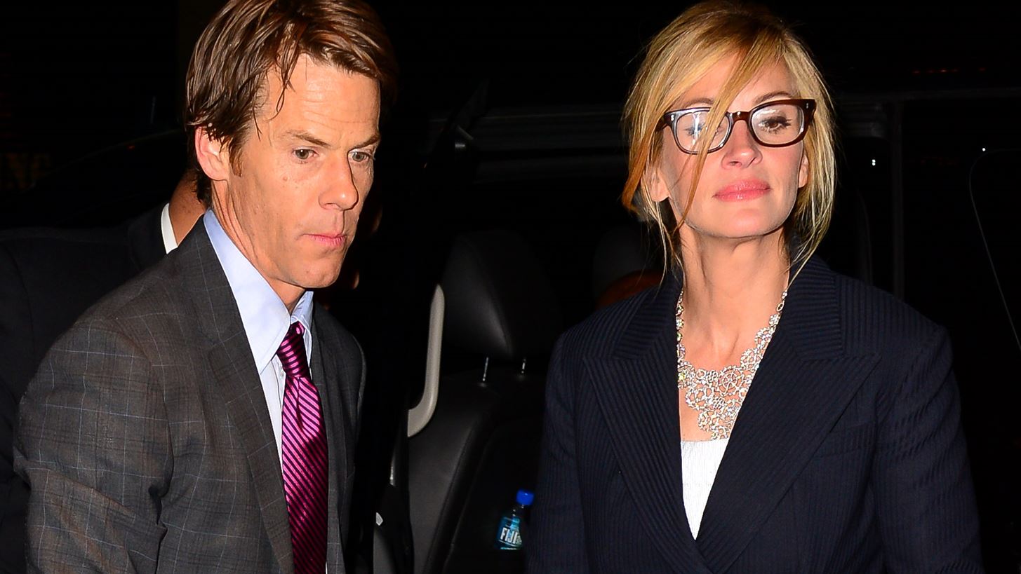 Julia Roberts -Danny Moder | &#x39F;&#x3B9; &#x3C6;&#x3C9;&#x3C4;&#x3BF;&#x3B3;&#x3C1;&#x3B1;&#x3C6;&#x3AF;&#x3B5;&#x3C2; &#x3C4;&#x3C9;&#x3BD; &#x3C4;&#x3C1;&#x3B9;&#x3CE;&#x3BD; &#x3C0;&#x3B1;&#x3B9;&#x3B4;&#x3B9;&#x3CE;&#x3BD; &#x3C4;&#x3BF;&#x3C5;&#x3C2; &#x3C0;&#x3BF;&#x3C5; &#x3B4;&#x3B5;&#x3AF;&#x3C7;&#x3BD;&#x3BF;&#x3C5;&#x3BD; &#x3C0;&#x3CC;&#x3C3;&#x3BF; &#x3C0;&#x3BF;&#x3BB;&#x3CD; &#x3C4;&#x3BF;&#x3C5;&#x3C2; &#x3BC;&#x3BF;&#x3B9;&#x3AC;&#x3B6;&#x3BF;&#x3C5;&#x3BD;