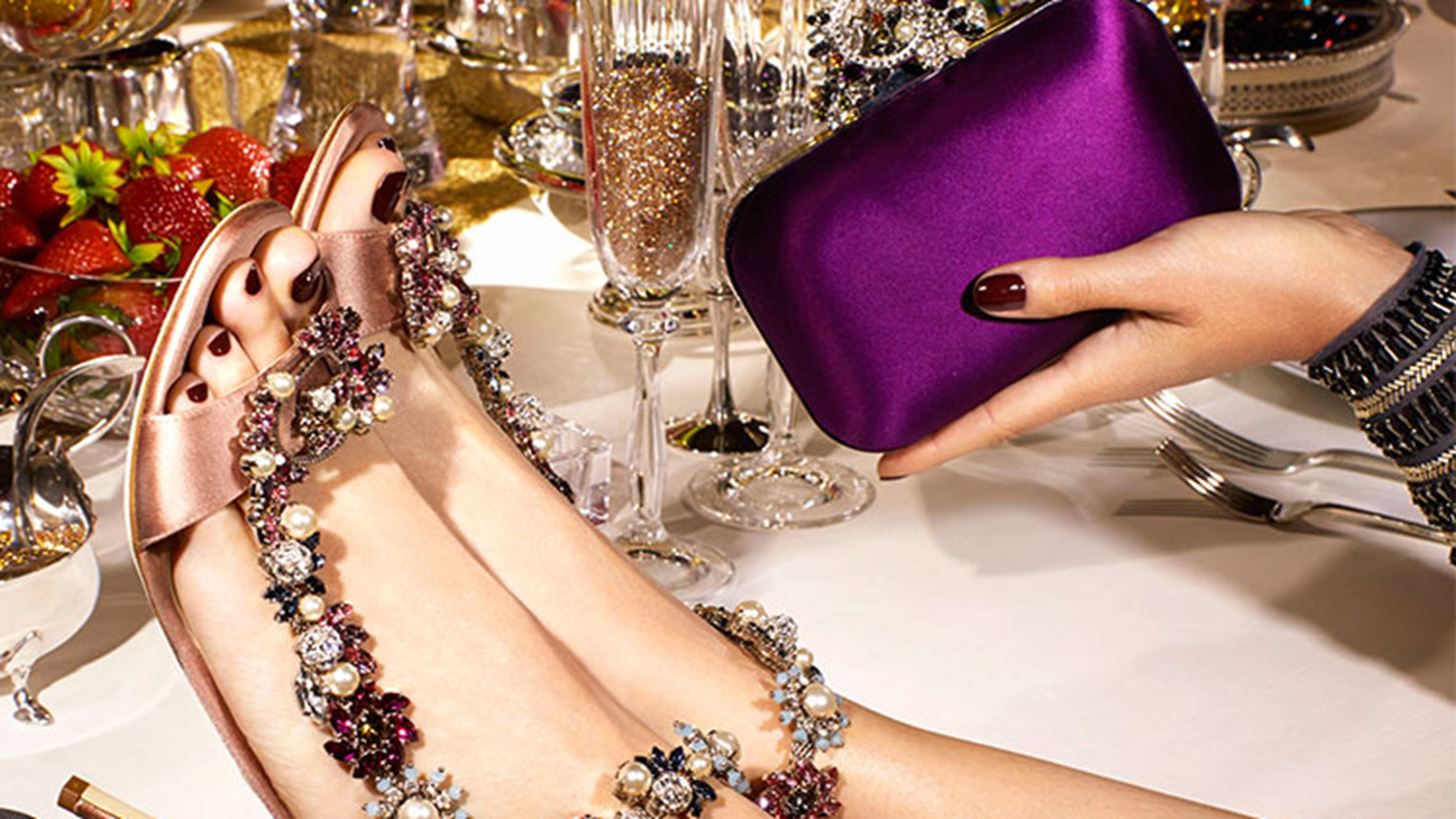 &#x391;&#x3C5;&#x3C4;&#x3AC; &#x3C4;&#x3B1; &#x3A7;&#x3C1;&#x3B9;&#x3C3;&#x3C4;&#x3BF;&#x3CD;&#x3B3;&#x3B5;&#x3BD;&#x3BD;&#x3B1; &#x3C6;&#x3C4;&#x3B9;&#x3AC;&#x3BE;&#x3B5; &#x3C4;&#x3B1; Jimmy Choo &#x3C3;&#x3BF;&#x3C5; &#x3CC;&#x3C0;&#x3C9;&#x3C2; &#x3C4;&#x3B1; &#x3B8;&#x3B5;&#x3C2;