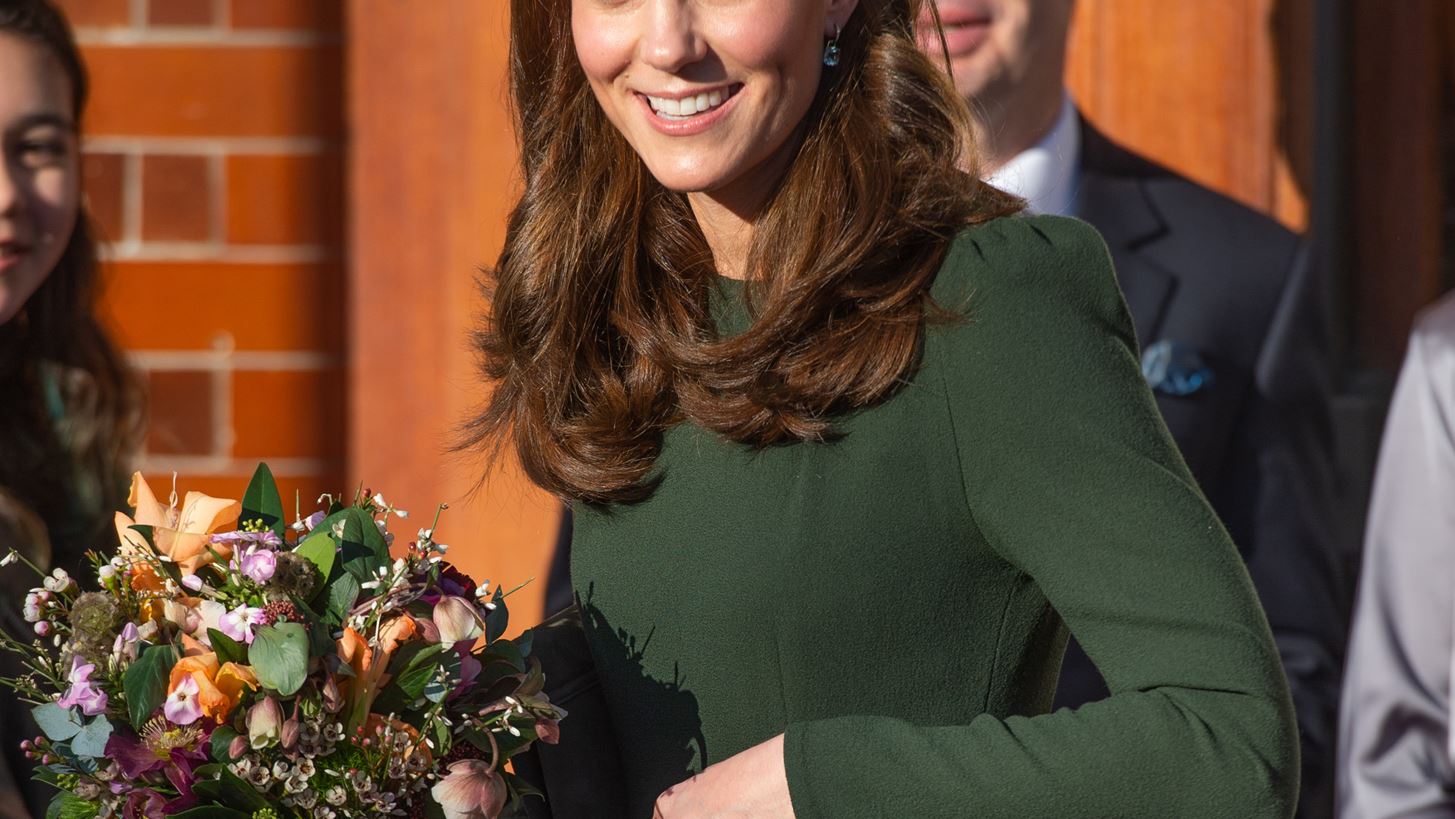 Η Kate Middleton υιοθετεί το μονοχρωματικό look