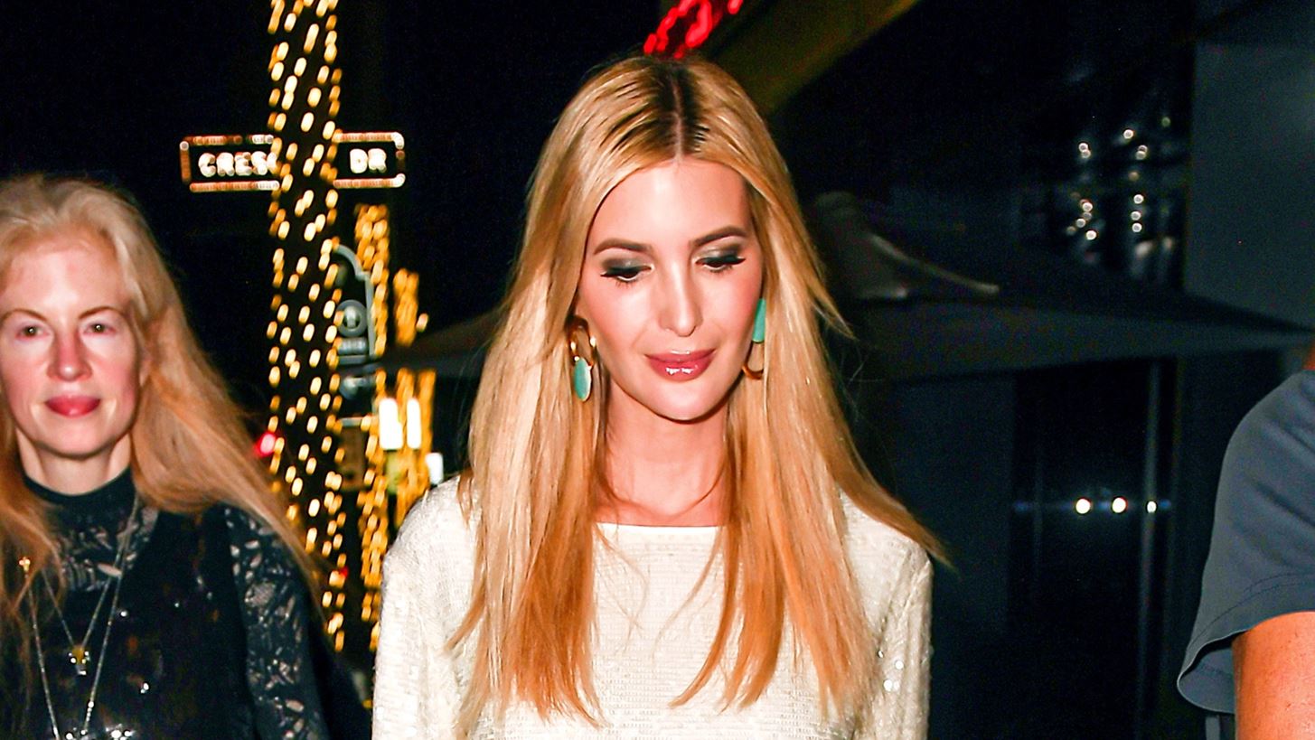 Ivanka Trump | &#x397; &#x3C3;&#x3C5;&#x3BD;&#x3AC;&#x3BD;&#x3C4;&#x3B7;&#x3C3;&#x3B7; &#x3BC;&#x3B5; &#x3C4;&#x3BF;&#x3BD; &#x3C0;&#x3B1;&#x3C4;&#x3AD;&#x3C1;&#x3B1; &#x3C4;&#x3B7;&#x3C2;, Donald Trump, &#x3BC;&#x3B5;&#x3C4;&#x3AC; &#x3C4;&#x3B7;&#x3BD; &#x3B1;&#x3C0;&#x3CC;&#x3C0;&#x3B5;&#x3B9;&#x3C1;&#x3B1; &#x3B4;&#x3BF;&#x3BB;&#x3BF;&#x3C6;&#x3BF;&#x3BD;&#x3AF;&#x3B1;&#x3C2; &#x3C4;&#x3BF;&#x3C5;