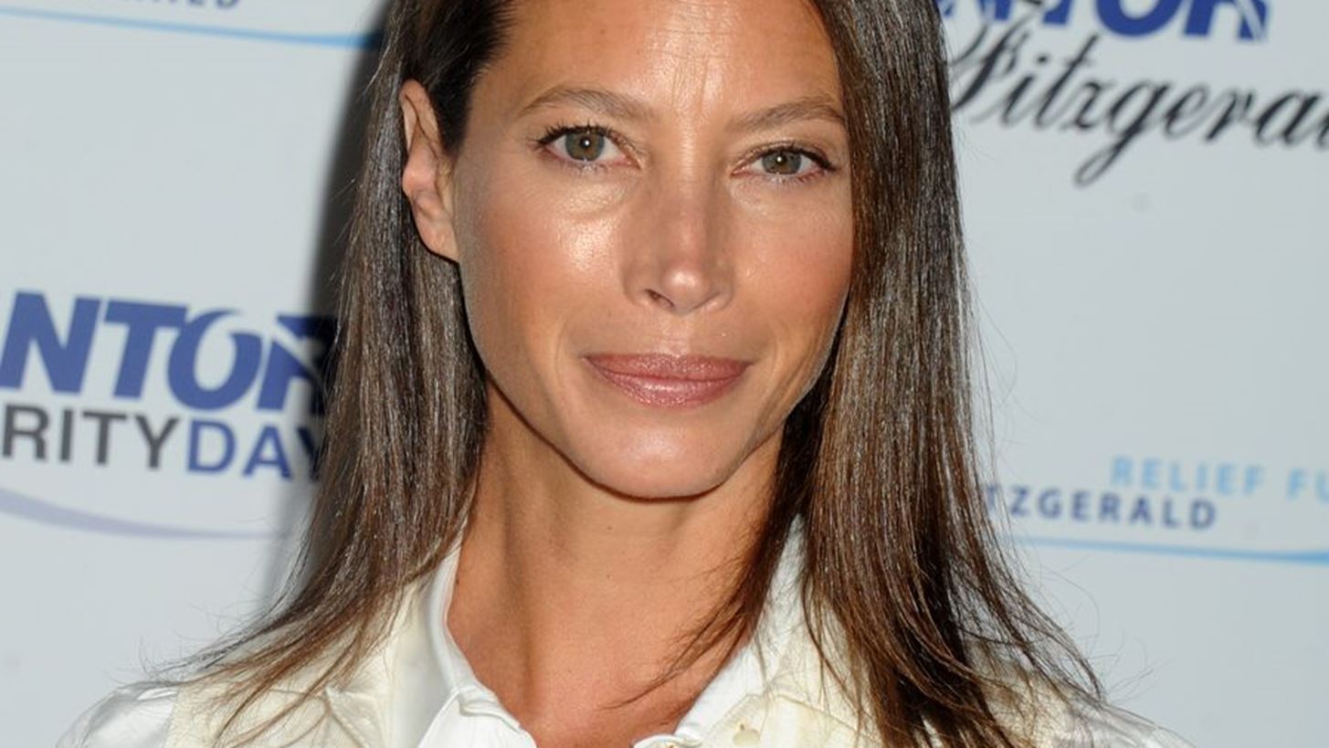&#x397; Christy Turlington &#x3B1;&#x3BD;&#x3B1;&#x3BA;&#x3AC;&#x3BB;&#x3C5;&#x3C8;&#x3B5; &#x3C4;&#x3B7;&#x3BD; &#x3B9;&#x3B4;&#x3B1;&#x3BD;&#x3B9;&#x3BA;&#x3AE; &#x3B3;&#x3C5;&#x3BC;&#x3BD;&#x3B1;&#x3C3;&#x3C4;&#x3B9;&#x3BA;&#x3AE; &#x3C3;&#x3C4;&#x3B1; 40 &#x3C4;&#x3B7;&#x3C2;
