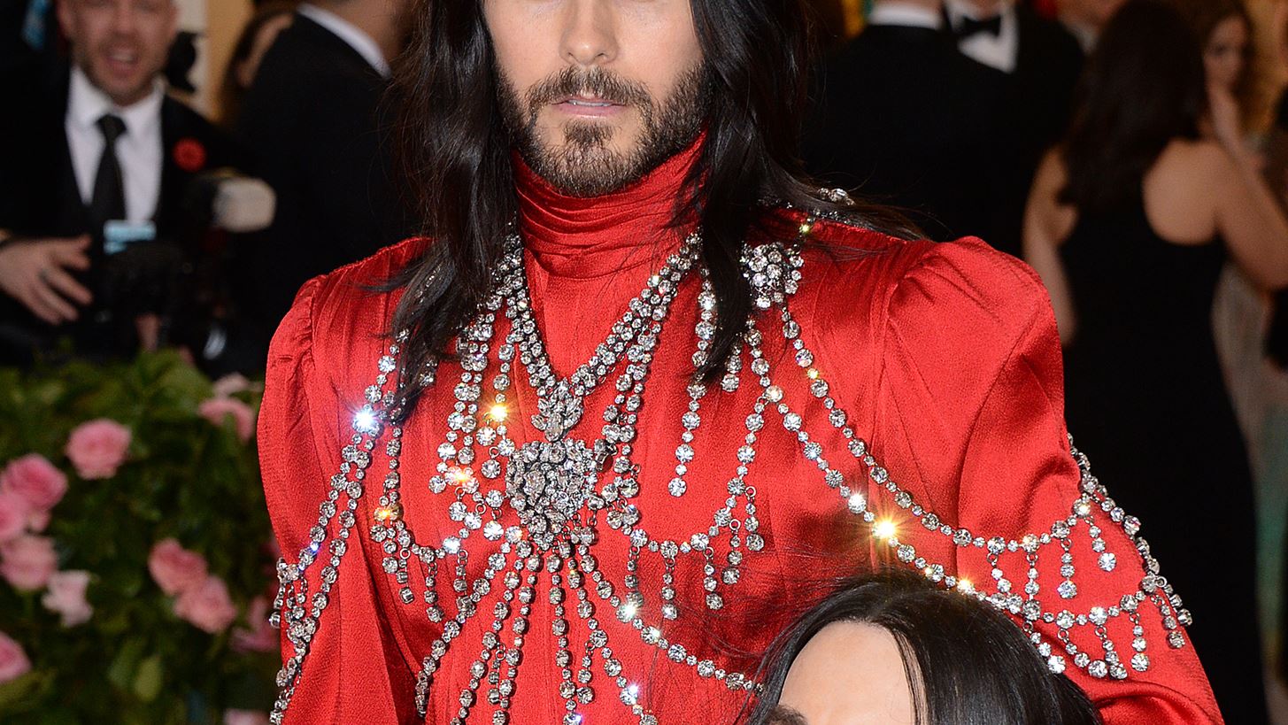 Met Gala 2020: &#x391;&#x3BD;&#x3B1;&#x3B2;&#x3AC;&#x3BB;&#x3BB;&#x3B5;&#x3C4;&#x3B1;&#x3B9; &#x3BB;&#x3CC;&#x3B3;&#x3C9; &#x3BA;&#x3BF;&#x3C1;&#x3C9;&#x3BD;&#x3BF;&#x3CA;&#x3BF;&#x3CD;