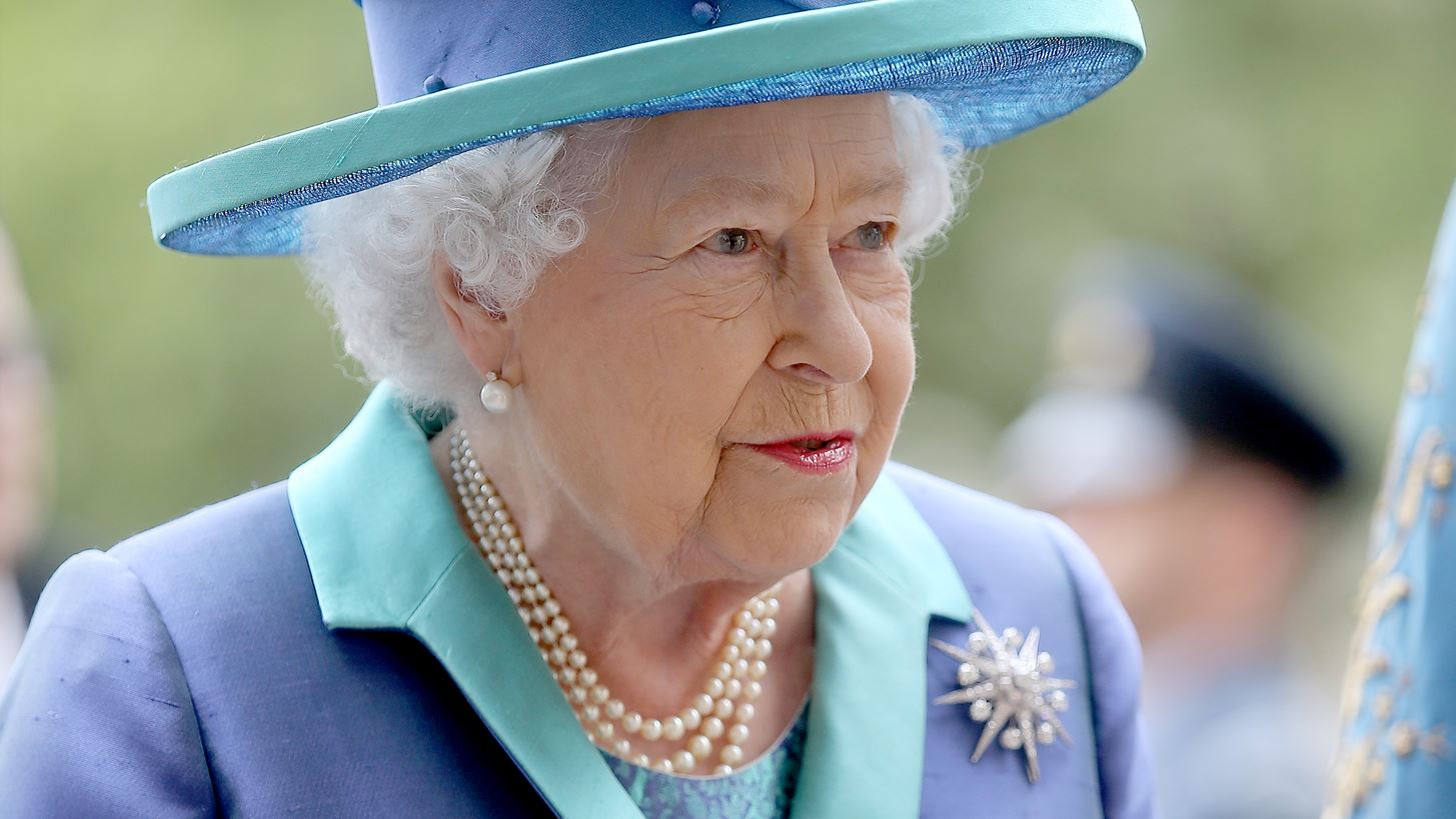 &#x397; &#x3C3;&#x3BA;&#x3B7;&#x3BD;&#x3AE; &#x3C4;&#x3BF;&#x3C5; &#x27;&#x27;The Crown&#x27;&#x27; &#x3C0;&#x3BF;&#x3C5; &#x3B5;&#x3BD;&#x3CC;&#x3C7;&#x3BB;&#x3B7;&#x3C3;&#x3B5; &#x3C4;&#x3B7; &#x3B2;&#x3B1;&#x3C3;&#x3AF;&#x3BB;&#x3B9;&#x3C3;&#x3C3;&#x3B1;