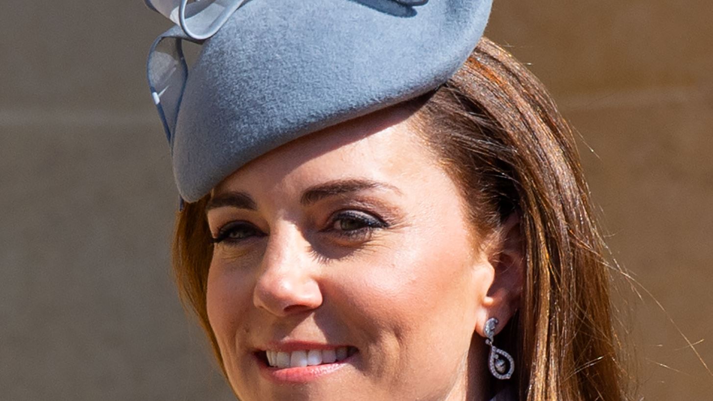H Kate Middleton &#x3C4;&#x3AF;&#x3BC;&#x3B7;&#x3C3;&#x3B5; &#x3C4;&#x3B7;&#x3BD; &#x3B5;&#x3C0;&#x3AD;&#x3C4;&#x3B5;&#x3B9;&#x3BF; &#x3C4;&#x3BF;&#x3C5; &#x3B3;&#x3AC;&#x3BC;&#x3BF;&#x3C5; &#x3C4;&#x3B7;&#x3C2; &#x3BC;&#x3B5; &#x3AD;&#x3BD;&#x3B1;&#x3BD; &#x3C5;&#x3C0;&#x3AD;&#x3C1;&#x3BF;&#x3C7;&#x3BF; &#x3C4;&#x3C1;&#x3CC;&#x3C0;&#x3BF;