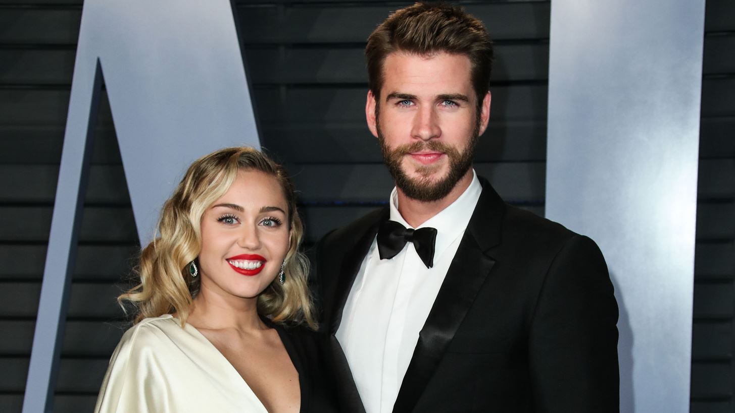 Liam Hemsworth | &#x397; &#x3B1;&#x3BD;&#x3AC;&#x3C1;&#x3C4;&#x3B7;&#x3C3;&#x3B7; &#x3C4;&#x3B7;&#x3C2; &#x3C3;&#x3C5;&#x3BD;&#x3C4;&#x3C1;&#x3CC;&#x3C6;&#x3BF;&#x3C5; &#x3C4;&#x3BF;&#x3C5; &#x3CD;&#x3C3;&#x3C4;&#x3B5;&#x3C1;&#x3B1; &#x3B1;&#x3C0;&#x3CC; &#x3C4;&#x3BF; &#x3C4;&#x3C1;&#x3B1;&#x3B3;&#x3BF;&#x3CD;&#x3B4;&#x3B9; - &#x3C3;&#x3C0;&#x3CC;&#x3BD;&#x3C4;&#x3B1; &#x3C4;&#x3B7;&#x3C2; &#x3C0;&#x3C1;&#x3CE;&#x3B7;&#x3BD; &#x3C4;&#x3BF;&#x3C5;, Miley Cyrus