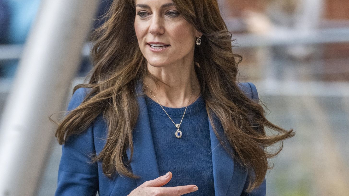 &quot;&#x397; Kate Middleton &#x3BC;&#x3C0;&#x3BF;&#x3C1;&#x3B5;&#x3AF; &#x3BD;&#x3B1; &#x3BC;&#x3B7;&#x3BD; &#x3B5;&#x3C0;&#x3B9;&#x3C3;&#x3C4;&#x3C1;&#x3AD;&#x3C8;&#x3B5;&#x3B9; &#x3C0;&#x3BF;&#x3C4;&#x3AD; &#x3C3;&#x3C4;&#x3B1; &#x3B2;&#x3B1;&#x3C3;&#x3B9;&#x3BB;&#x3B9;&#x3BA;&#x3AC; &#x3C4;&#x3B7;&#x3C2; &#x3BA;&#x3B1;&#x3B8;&#x3AE;&#x3BA;&#x3BF;&#x3BD;&#x3C4;&#x3B1;&quot;