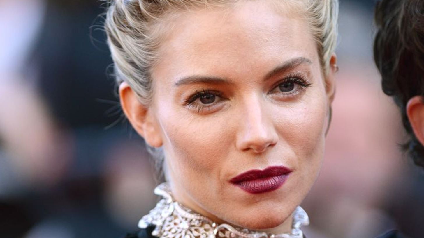 H Sienna Miller &#x3AD;&#x3C7;&#x3B5;&#x3B9; &#x3C0;&#x3BB;&#x3AD;&#x3BF;&#x3BD; &#x3C4;&#x3BF; &#x3B4;&#x3B9;&#x3BA;&#x3CC; &#x3C4;&#x3B7;&#x3C2; &#x3C0;&#x3C1;&#x3BF;&#x3C6;&#x3AF;&#x3BB; &#x3C3;&#x3C4;&#x3BF; Instagram