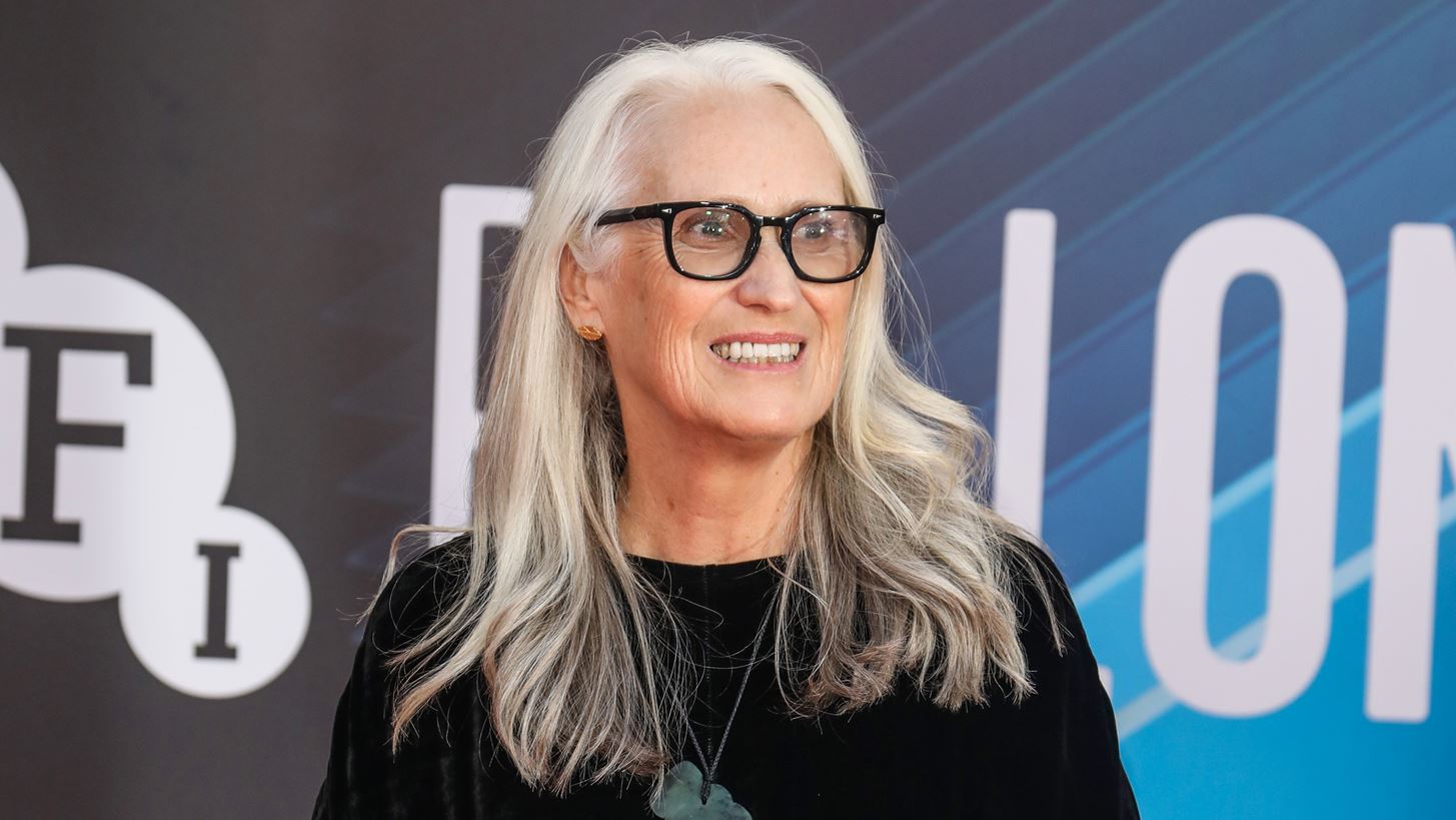 &#x38C;&#x3C3;&#x3BA;&#x3B1;&#x3C1; 2022 | &#x397; Jane Campion &#x3B3;&#x3C1;&#x3AC;&#x3C6;&#x3B5;&#x3B9; &#x3B9;&#x3C3;&#x3C4;&#x3BF;&#x3C1;&#x3AF;&#x3B1; &#x3C9;&#x3C2; &#x3B7; &#x3C4;&#x3C1;&#x3AF;&#x3C4;&#x3B7; &#x3B3;&#x3C5;&#x3BD;&#x3B1;&#x3AF;&#x3BA;&#x3B1; &#x3C0;&#x3BF;&#x3C5; &#x3BA;&#x3B5;&#x3C1;&#x3B4;&#x3AF;&#x3B6;&#x3B5;&#x3B9; &#x3C4;&#x3BF; &#x3CC;&#x3C3;&#x3BA;&#x3B1;&#x3C1; &#x3BA;&#x3B1;&#x3BB;&#x3CD;&#x3C4;&#x3B5;&#x3C1;&#x3B7;&#x3C2; &#x3C3;&#x3BA;&#x3B7;&#x3BD;&#x3BF;&#x3B8;&#x3B5;&#x3C3;&#x3AF;&#x3B1;&#x3C2;