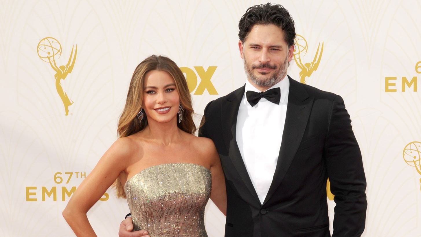 Joe Manganiello | &#x397; &#x3B1;&#x3BB;&#x3BB;&#x3B1;&#x3B3;&#x3AE; &#x3C0;&#x3BF;&#x3C5; &#x3AD;&#x3BA;&#x3B1;&#x3BD;&#x3B5; &#x3C3;&#x3C4;&#x3B7;&#x3BD; &#x3B5;&#x3BC;&#x3C6;&#x3AC;&#x3BD;&#x3B9;&#x3C3;&#x3AE; &#x3C4;&#x3BF;&#x3C5; &#x3BC;&#x3B5;&#x3C4;&#x3AC; &#x3C4;&#x3BF;&#x3BD; &#x3C7;&#x3C9;&#x3C1;&#x3B9;&#x3C3;&#x3BC;&#x3CC; &#x3B1;&#x3C0;&#x3CC; &#x3C4;&#x3B7; Sofia Vergara