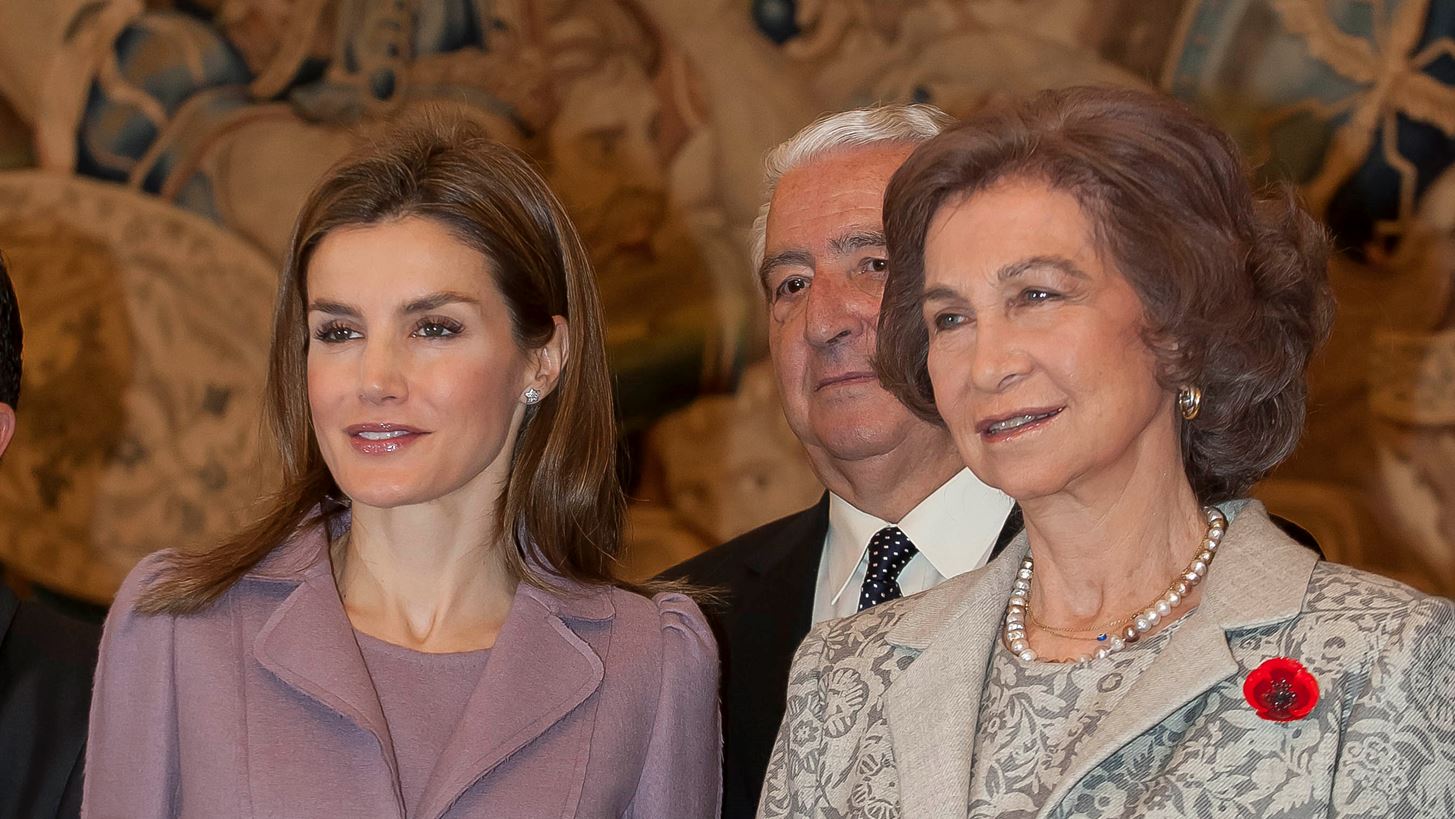 &#x397; &#x3B2;&#x3B1;&#x3C3;&#x3AF;&#x3BB;&#x3B9;&#x3C3;&#x3C3;&#x3B1; Letizia &#x3BC;&#x3B5; Valentino &#x3C6;&#x3CC;&#x3C1;&#x3B5;&#x3BC;&#x3B1; &#x3C0;&#x3BF;&#x3C5; &#x3B5;&#x3AF;&#x3C7;&#x3B5; &#x3C6;&#x3BF;&#x3C1;&#x3AD;&#x3C3;&#x3B5;&#x3B9; &#x3C0;&#x3C1;&#x3B9;&#x3BD; &#x3B1;&#x3C0;&#x3CC; 45 &#x3C7;&#x3C1;&#x3CC;&#x3BD;&#x3B9;&#x3B1; &#x3B7; &#x3C0;&#x3B5;&#x3B8;&#x3B5;&#x3C1;&#x3AC; &#x3C4;&#x3B7;&#x3C2;, &#x3A3;&#x3BF;&#x3C6;&#x3AF;&#x3B1; &#x3C4;&#x3B7;&#x3C2; &#x399;&#x3C3;&#x3C0;&#x3B1;&#x3BD;&#x3AF;&#x3B1;&#x3C2;