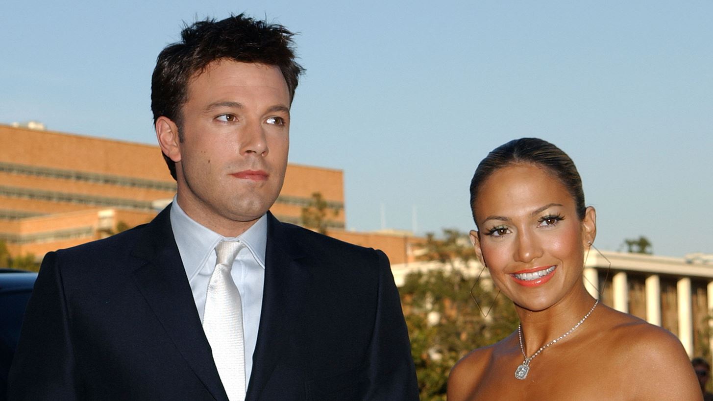 Jennifer Lopez | &#x3A4;&#x3B1; &#x3BA;&#x3B1;&#x3C5;&#x3C4;&#x3AC; &#x3C6;&#x3B9;&#x3BB;&#x3B9;&#x3AC; &#x3C3;&#x3C4;&#x3BF;&#x3BD; Ben Affleck &#x3C0;&#x3BF;&#x3C5; &#x3B5;&#x3C0;&#x3B9;&#x3B2;&#x3B5;&#x3B2;&#x3B1;&#x3B9;&#x3CE;&#x3BD;&#x3BF;&#x3C5;&#x3BD; &#x3C4;&#x3B7;&#x3BD; &#x3B5;&#x3C0;&#x3B1;&#x3BD;&#x3B1;&#x3C3;&#x3CD;&#x3BD;&#x3B4;&#x3B5;&#x3C3;&#x3B7;