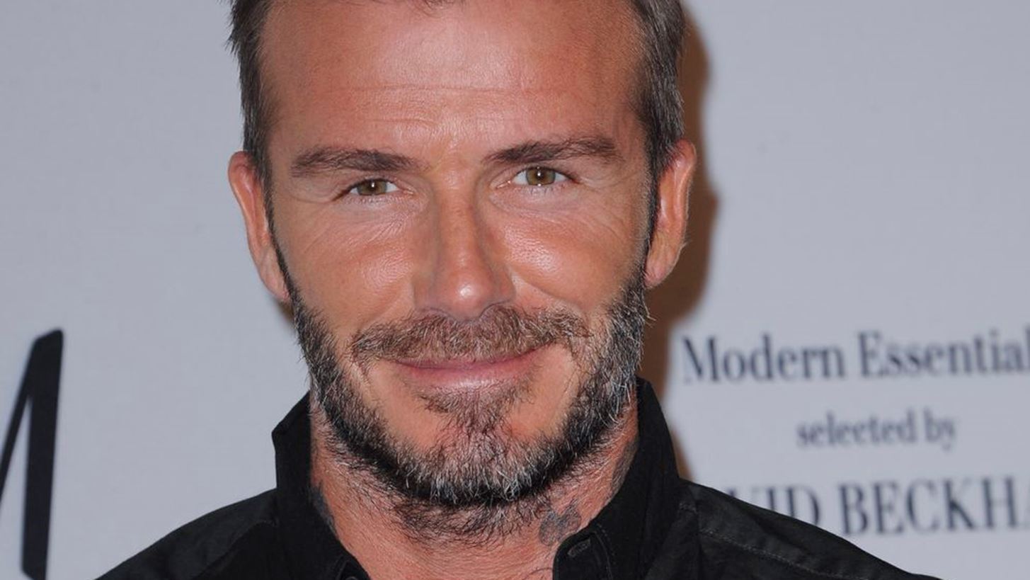 O David Beckham &#x3B1;&#x3C0;&#x3BF;&#x3BA;&#x3B1;&#x3BB;&#x3CD;&#x3C0;&#x3C4;&#x3B5;&#x3B9; &#x3C0;&#x3CE;&#x3C2; &#x3BA;&#x3B1;&#x3C4;&#x3AC;&#x3C6;&#x3B5;&#x3C1;&#x3B5; &#x3BD;&#x3B1; &#x3BA;&#x3B5;&#x3C1;&#x3B4;&#x3AF;&#x3C3;&#x3B5;&#x3B9; &#x3C4;&#x3B7; Victoria