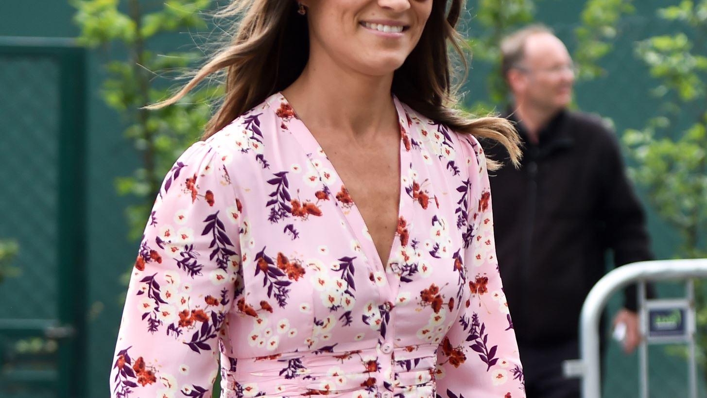 Pippa Middleton: &#x39C;&#x3B5; &#x3B4;&#x3CD;&#x3BF; &#x3BA;&#x3B1;&#x3BB;&#x3BF;&#x3BA;&#x3B1;&#x3B9;&#x3C1;&#x3B9;&#x3BD;&#x3AC; &#x3C6;&#x3BF;&#x3C1;&#x3AD;&#x3BC;&#x3B1;&#x3C4;&#x3B1; &#x3C0;&#x3BF;&#x3C5; &#x3BB;&#x3B1;&#x3C4;&#x3C1;&#x3AD;&#x3C8;&#x3B1;&#x3BC;&#x3B5;