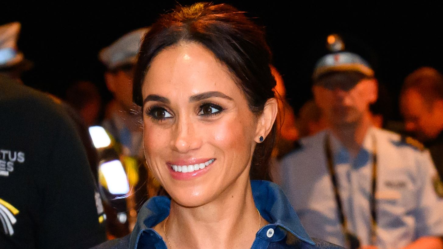 Meghan Markle | &#x3A6;&#x3CC;&#x3C1;&#x3B5;&#x3C3;&#x3B5; &#x3C4;&#x3BF; &#x3C0;&#x3B1;&#x3BB;&#x3C4;&#x3CC; &#x3C0;&#x3BF;&#x3C5; &#x3B4;&#x3B5;&#x3BD; &#x3C0;&#x3C1;&#x3AD;&#x3C0;&#x3B5;&#x3B9; &#x3BD;&#x3B1; &#x3BB;&#x3B5;&#x3AF;&#x3C0;&#x3B5;&#x3B9; &#x3B1;&#x3C0;&#x3CC; &#x3BA;&#x3B1;&#x3BC;&#x3AF;&#x3B1; capsule &#x3B3;&#x3BA;&#x3B1;&#x3C1;&#x3BD;&#x3C4;&#x3B1;&#x3C1;&#x3CC;&#x3BC;&#x3C0;&#x3B1; - &#x3BA;&#x3B1;&#x3B9; &#x3B4;&#x3B5;&#x3BD; &#x3B5;&#x3AF;&#x3BD;&#x3B1;&#x3B9; &#x3BC;&#x3B1;&#x3CD;&#x3C1;&#x3BF;