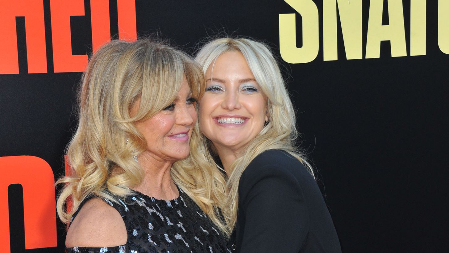 &#x397; Goldie Hawn &#x3BA;&#x3B1;&#x3B9; &#x3B7; Kate Hudson &#x3BC;&#x3BF;&#x3B9;&#x3AC;&#x3B6;&#x3BF;&#x3C5;&#x3BD; &#x3C3;&#x3B1;&#x3BD; &#x3B4;&#x3AF;&#x3B4;&#x3C5;&#x3BC;&#x3B5;&#x3C2; &#x3B1;&#x3B4;&#x3B5;&#x3C1;&#x3C6;&#x3AD;&#x3C2;