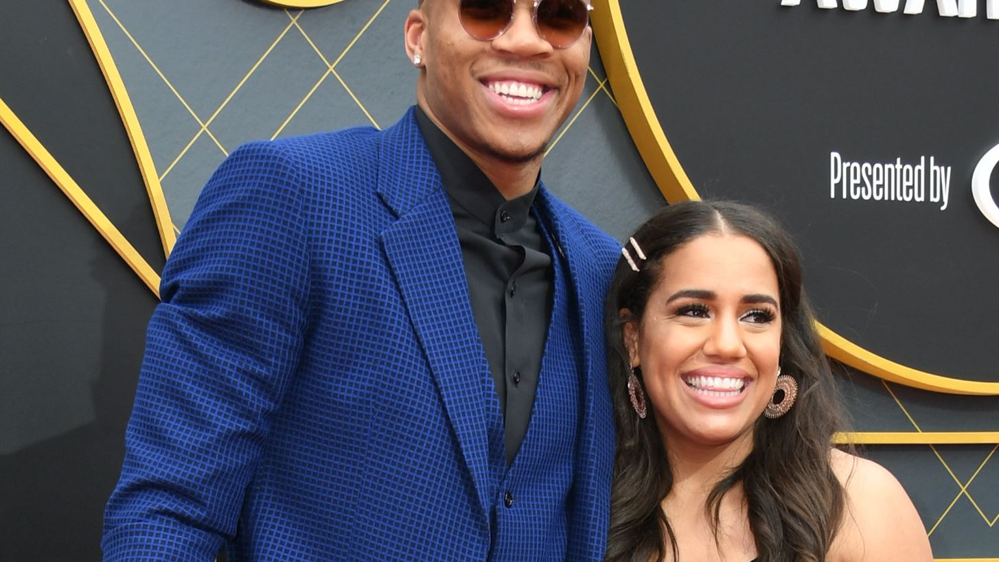 &#x393;&#x3B9;&#x3AC;&#x3BD;&#x3BD;&#x3B7;&#x3C2; &#x391;&#x3BD;&#x3C4;&#x3B5;&#x3C4;&#x3BF;&#x3BA;&#x3BF;&#x3CD;&#x3BD;&#x3BC;&#x3C0;&#x3BF; | &#x397; &#x3C1;&#x3BF;&#x3BC;&#x3B1;&#x3BD;&#x3C4;&#x3B9;&#x3BA;&#x3AE; &#x3B1;&#x3BD;&#x3AC;&#x3C1;&#x3C4;&#x3B7;&#x3C3;&#x3B7; &#x3B3;&#x3B9;&#x3B1; &#x3C4;&#x3B7;&#x3BD; &#x3C3;&#x3CD;&#x3B6;&#x3C5;&#x3B3;&#x3CC; &#x3C4;&#x3BF;&#x3C5;, Mariah Riddlesprigger