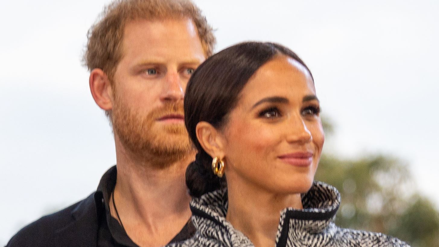 &#x38C;&#x3C4;&#x3B1;&#x3BD; &#x3B7; Meghan Markle &#x3BE;&#x3B5;&#x3B4;&#x3AF;&#x3C0;&#x3BB;&#x3C9;&#x3BD;&#x3B5; &#x3C4;&#x3B9;&#x3C2; &#x3BC;&#x3B1;&#x3B3;&#x3B5;&#x3B9;&#x3C1;&#x3B9;&#x3BA;&#x3AD;&#x3C2; &#x3C4;&#x3B7;&#x3C2; &#x3B9;&#x3BA;&#x3B1;&#x3BD;&#x3CC;&#x3C4;&#x3B7;&#x3C4;&#x3B5;&#x3C2; &#x3B3;&#x3B9;&#x3B1; &#x3BD;&#x3B1; &#x3B5;&#x3BD;&#x3C4;&#x3C5;&#x3C0;&#x3C9;&#x3C3;&#x3B9;&#x3AC;&#x3C3;&#x3B5;&#x3B9; &#x3C4;&#x3BF;&#x3BD; &#x3C0;&#x3C1;&#x3AF;&#x3B3;&#x3BA;&#x3B9;&#x3C0;&#x3B1; Harry