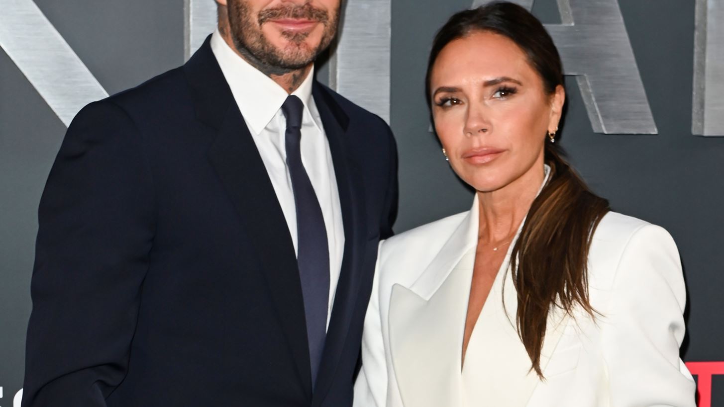 &#x397; Victoria Beckham &#x3BC;&#x3B1;&#x3C2; &#x3C3;&#x3C5;&#x3C3;&#x3C4;&#x3AE;&#x3BD;&#x3B5;&#x3B9; &#x3C4;&#x3BF;&#x3BD; &#x3B1;&#x3B3;&#x3B1;&#x3C0;&#x3B7;&#x3BC;&#x3AD;&#x3BD;&#x3BF; &#x3C4;&#x3B7;&#x3C2; &#x3B7;&#x3BB;&#x3B5;&#x3BA;&#x3C4;&#x3C1;&#x3BF;&#x3BB;&#x3CC;&#x3B3;&#x3BF;, &#x3C4;&#x3BF;&#x3BD; David