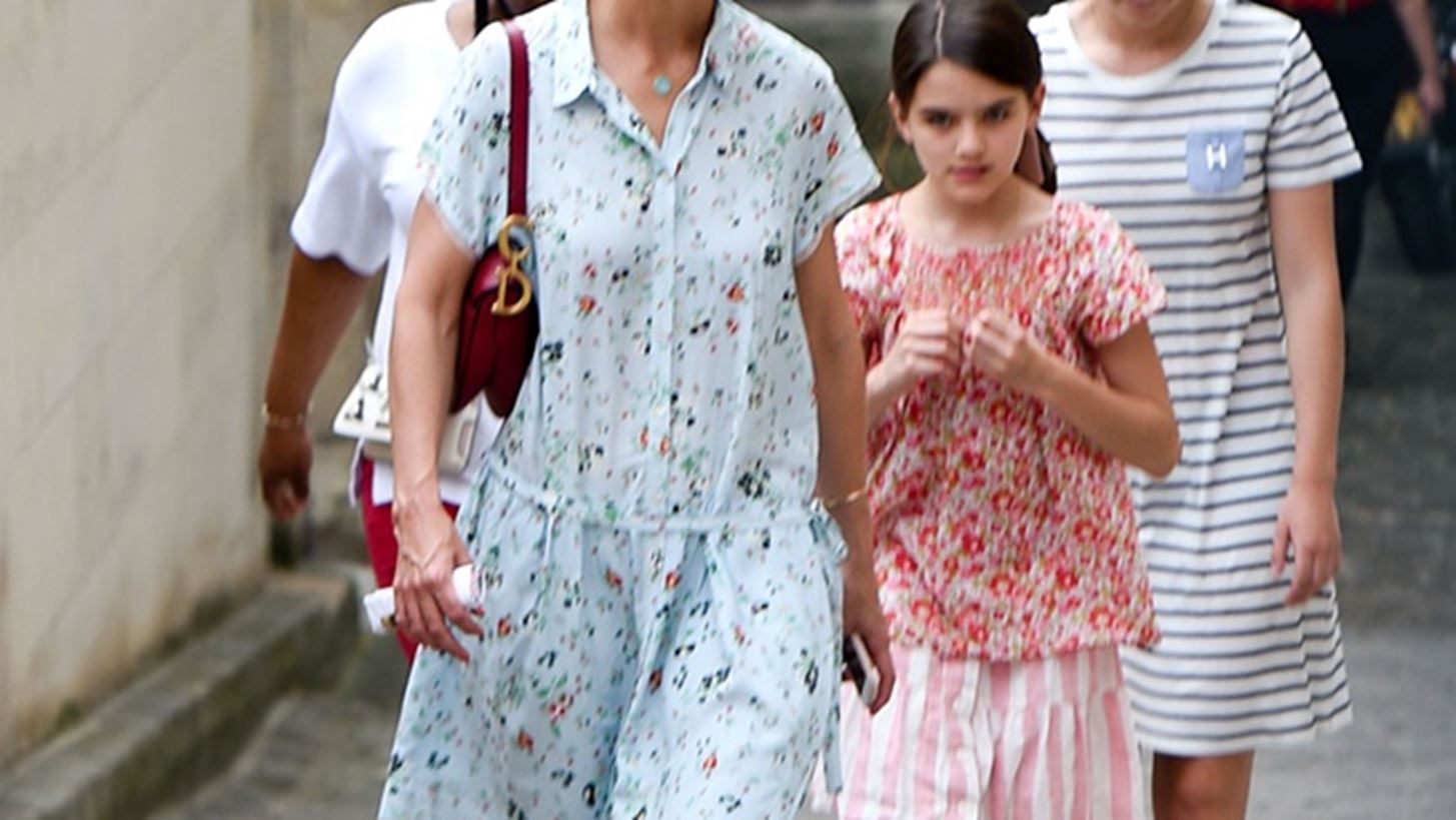 &#x3A0;&#x3BF;&#x3CD; &#x3B5;&#x3BD;&#x3C4;&#x3CC;&#x3C0;&#x3B9;&#x3C3;&#x3B5; &#x3BF; &#x3C6;&#x3C9;&#x3C4;&#x3BF;&#x3B3;&#x3C1;&#x3B1;&#x3C6;&#x3B9;&#x3BA;&#x3CC;&#x3C2; &#x3C6;&#x3B1;&#x3BA;&#x3CC;&#x3C2; &#x3C4;&#x3B7;&#x3BD; Katie Holmes &#x3BC;&#x3B5; &#x3C4;&#x3B7;&#x3BD; &#x3BA;&#x3CC;&#x3C1;&#x3B7; &#x3C4;&#x3B7;&#x3C2; Suri Cruise;