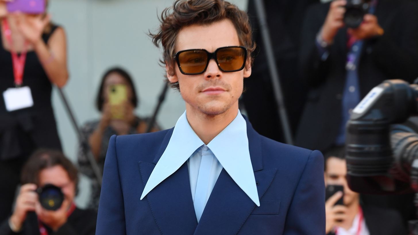 Harry Styles | &#x3A4;&#x3BF; &#x3C3;&#x3C5;&#x3B3;&#x3BA;&#x3B9;&#x3BD;&#x3B7;&#x3C4;&#x3B9;&#x3BA;&#x3CC; &#x3B2;&#x3AF;&#x3BD;&#x3C4;&#x3B5;&#x3BF; &#x3B1;&#x3C0;&#x3CC; &#x3C4;&#x3BF; &#x3BE;&#x3B5;&#x3BA;&#x3AF;&#x3BD;&#x3B7;&#x3BC;&#x3B1; &#x3C4;&#x3B7;&#x3C2; &#x3BA;&#x3B1;&#x3C1;&#x3B9;&#x3AD;&#x3C1;&#x3B1;&#x3C2; &#x3C4;&#x3BF;&#x3C5; &#x3BC;&#x3B5; &#x3B1;&#x3C6;&#x3BF;&#x3C1;&#x3BC;&#x3AE; &#x3C4;&#x3B1; 30&#x3B1; &#x3C4;&#x3BF;&#x3C5; &#x3B3;&#x3B5;&#x3BD;&#x3AD;&#x3B8;&#x3BB;&#x3B9;&#x3B1;