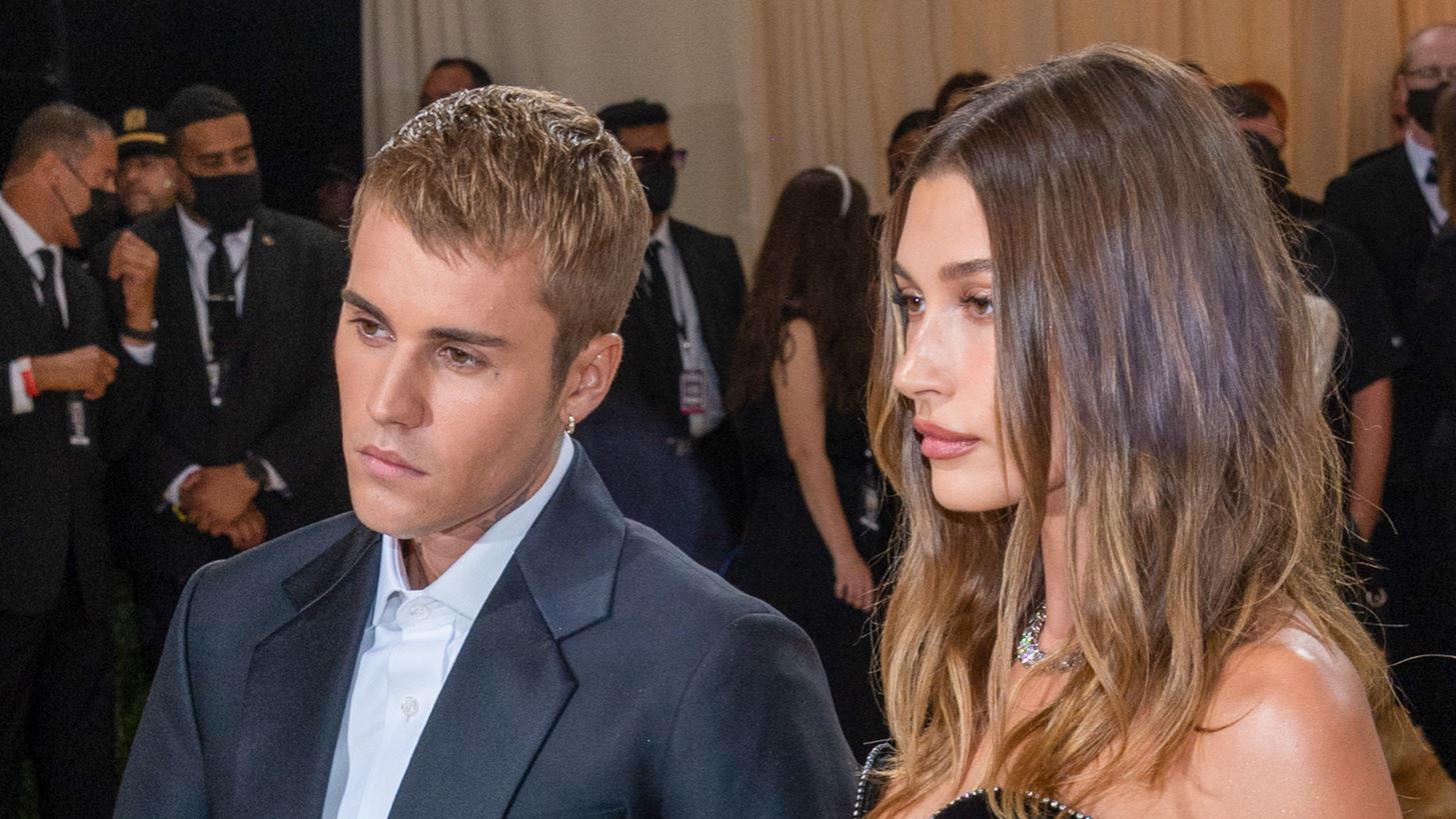 Hailey Bieber | &#x38C;&#x3C3;&#x3B1; &#x3B1;&#x3C0;&#x3BF;&#x3BA;&#x3AC;&#x3BB;&#x3C5;&#x3C8;&#x3B5; &#x3B3;&#x3B9;&#x3B1; &#x3C4;&#x3B9;&#x3C2; &#x3B4;&#x3C5;&#x3C3;&#x3BA;&#x3BF;&#x3BB;&#x3AF;&#x3B5;&#x3C2; &#x3C3;&#x3C4;&#x3BF;&#x3BD; &#x3B3;&#x3AC;&#x3BC;&#x3BF; &#x3C4;&#x3B7;&#x3C2; &#x3BC;&#x3B5; &#x3C4;&#x3BF;&#x3BD; Justin Bieber &#x3BA;&#x3B1;&#x3B9; &#x3C4;&#x3B7;&#x3BD; &#x3C0;&#x3B9;&#x3B8;&#x3B1;&#x3BD;&#x3CC;&#x3C4;&#x3B7;&#x3C4;&#x3B1; &#x3B5;&#x3BD;&#x3CC;&#x3C2; &#x3C0;&#x3B1;&#x3B9;&#x3B4;&#x3B9;&#x3BF;&#x3CD;