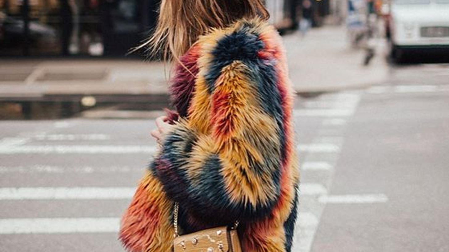 To Net-a-Porter &#x3BA;&#x3B1;&#x3C4;&#x3B1;&#x3C1;&#x3B3;&#x3B5;&#x3AF; &#x3C4;&#x3B9;&#x3C2; &#x3B3;&#x3BF;&#x3CD;&#x3BD;&#x3B5;&#x3C2; &#x3B1;&#x3C0;&#x3CC; &#x3C4;&#x3B1; &#x3C0;&#x3C1;&#x3BF;&#x3CA;&#x3CC;&#x3BD;&#x3C4;&#x3B1; &#x3C4;&#x3BF;&#x3C5;