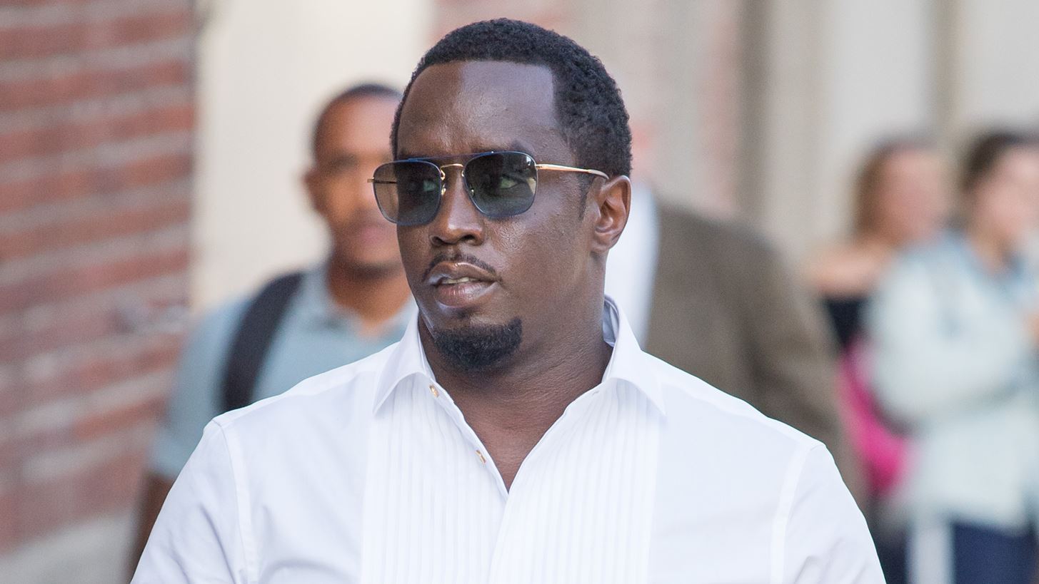 Martin Bashir | &#x3A4;&#x3BF; &#x3B5;&#x3C0;&#x3CC;&#x3BC;&#x3B5;&#x3BD;&#x3BF; &quot;&#x3B8;&#x3CD;&#x3BC;&#x3B1;&quot; &#x3C4;&#x3BF;&#x3C5; &#x3B4;&#x3B7;&#x3BC;&#x3BF;&#x3C3;&#x3B9;&#x3BF;&#x3B3;&#x3C1;&#x3AC;&#x3C6;&#x3BF;&#x3C5; &#x3B8;&#x3B1; &#x3AE;&#x3C4;&#x3B1;&#x3BD; &#x3BF; Diddy